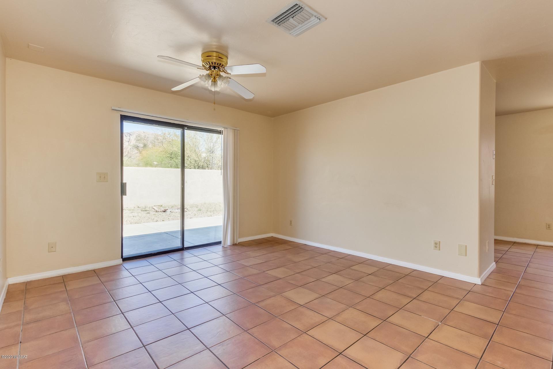 4766 W Calle Don Tomas