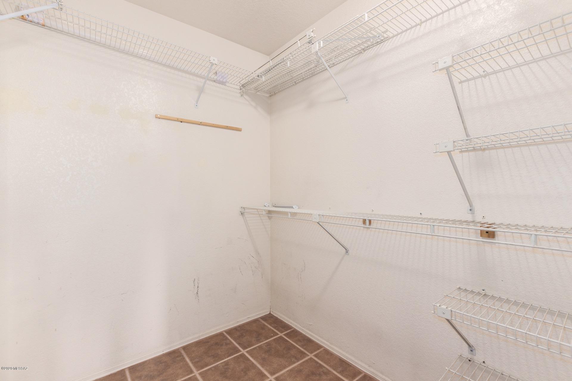 8190 N Brookshire Court