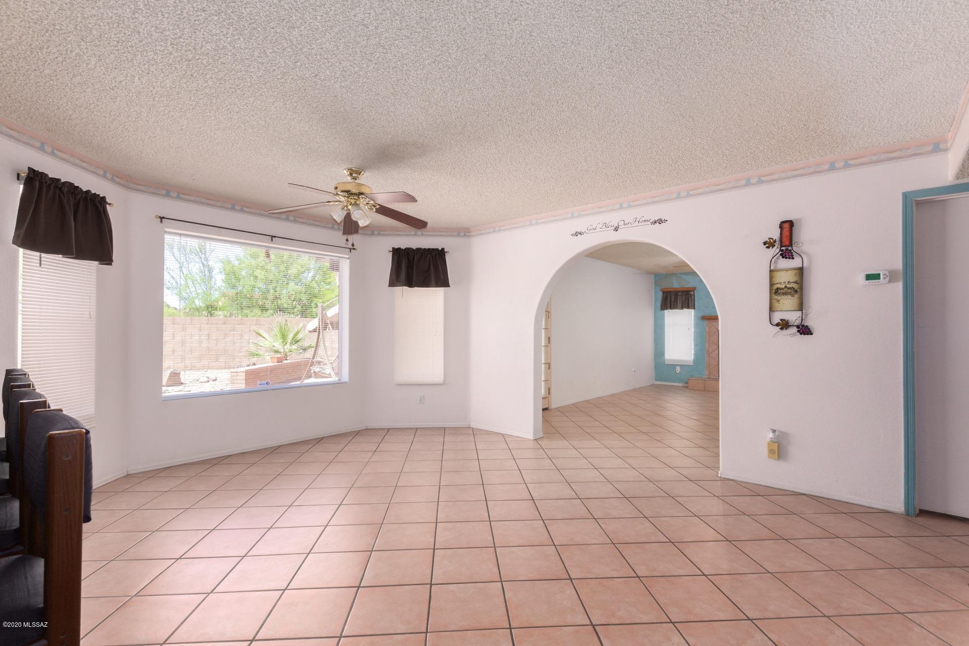 8190 N Brookshire Court