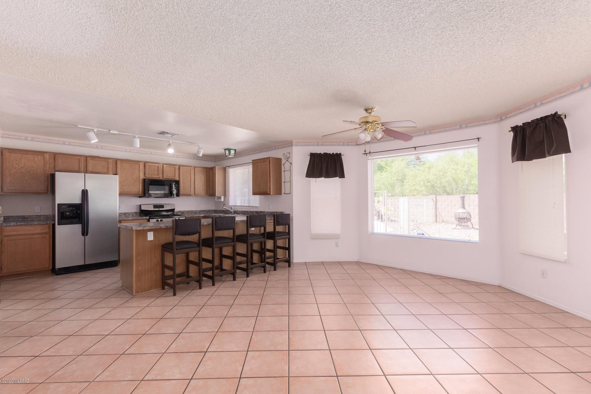 8190 N Brookshire Court