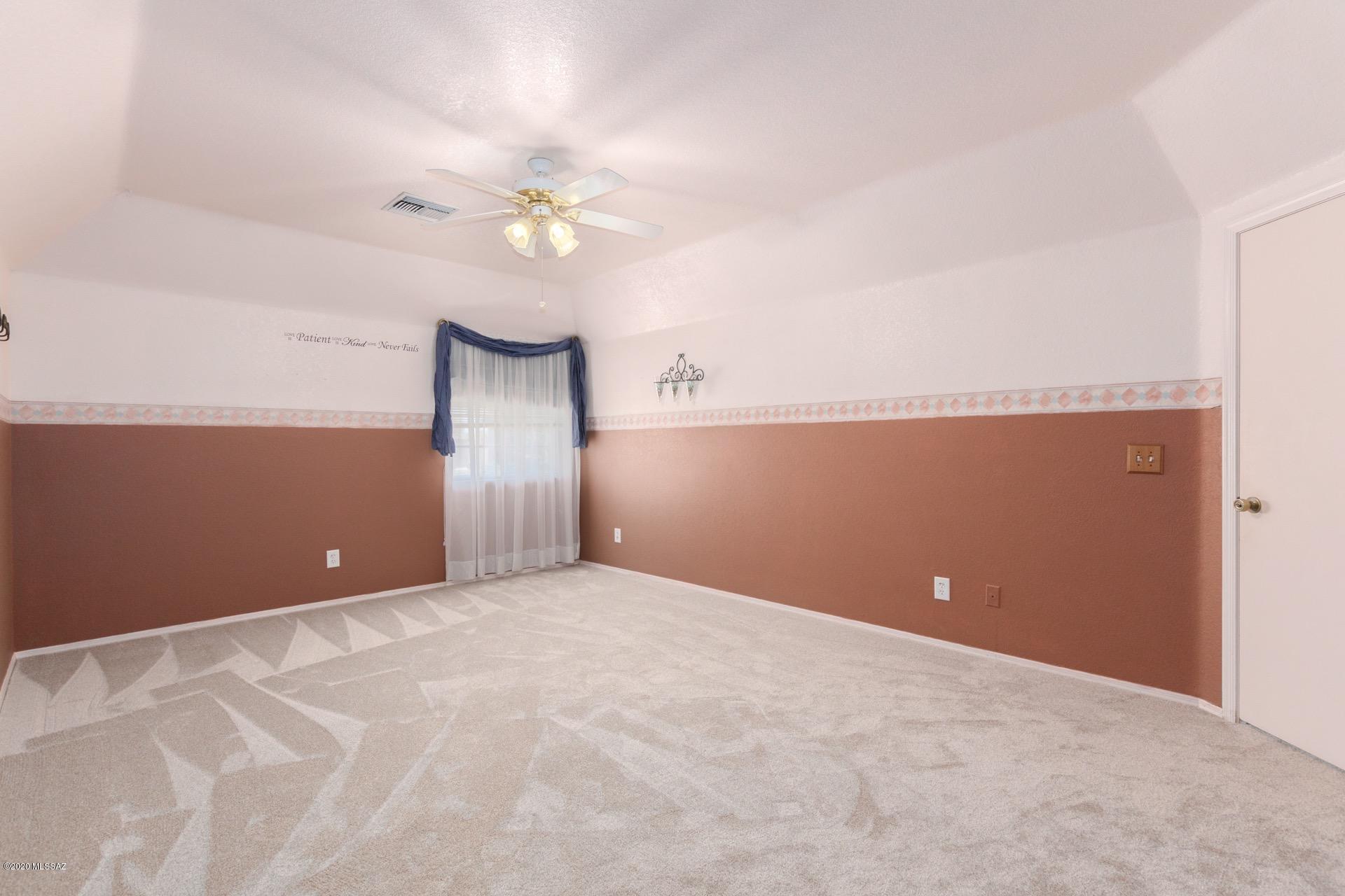 8190 N Brookshire Court