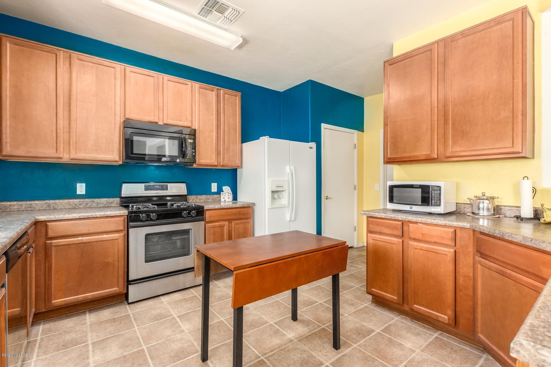 6949 S Goshawk Drive