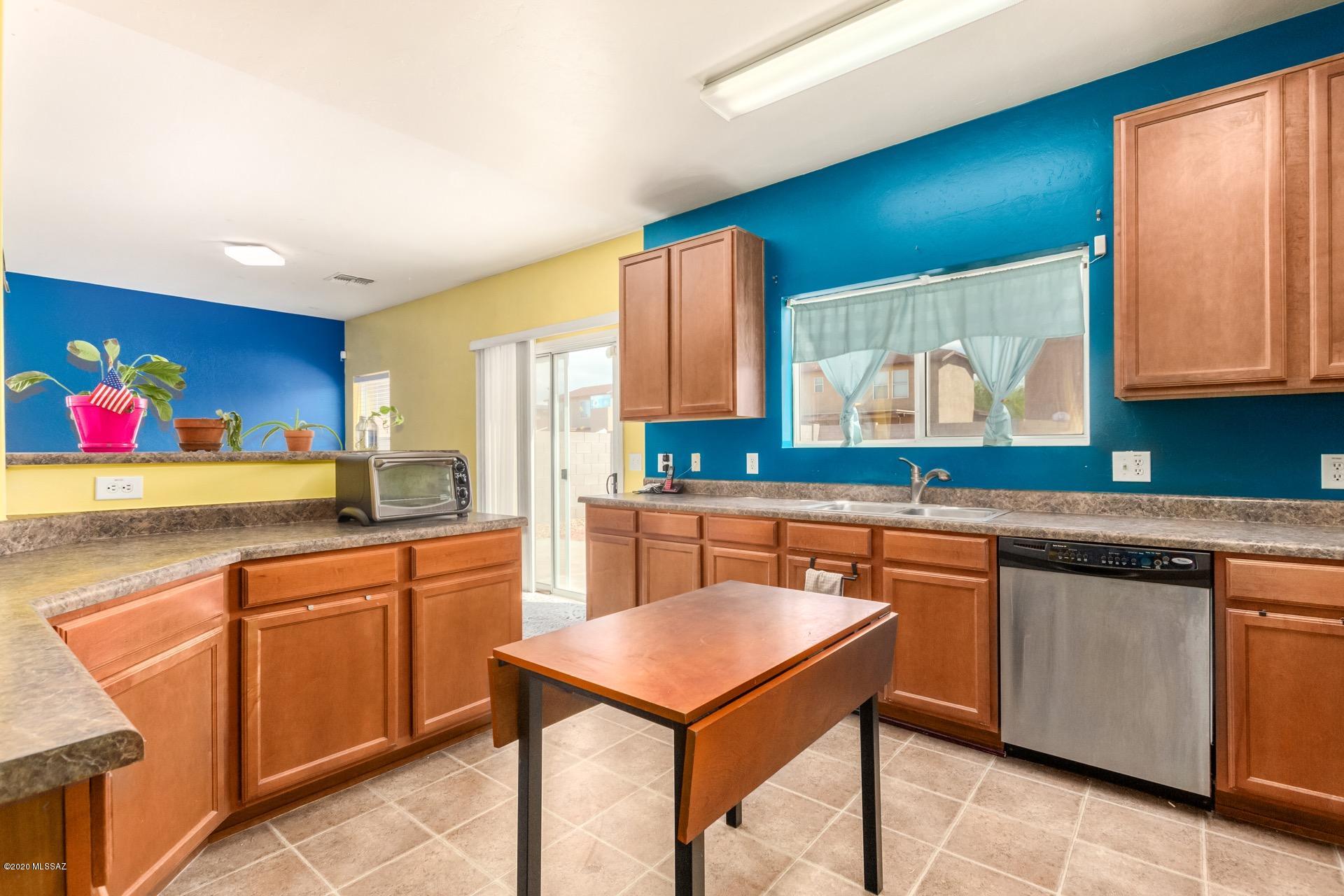 6949 S Goshawk Drive