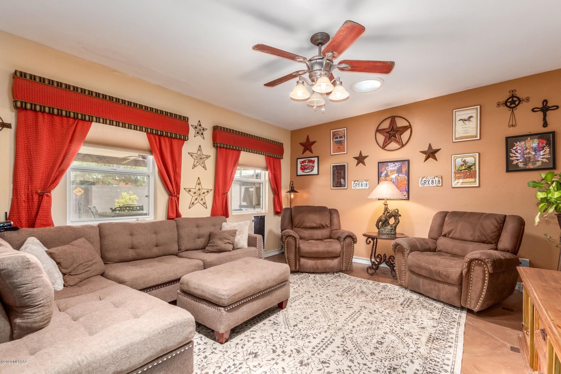 8822 E Holmes Street