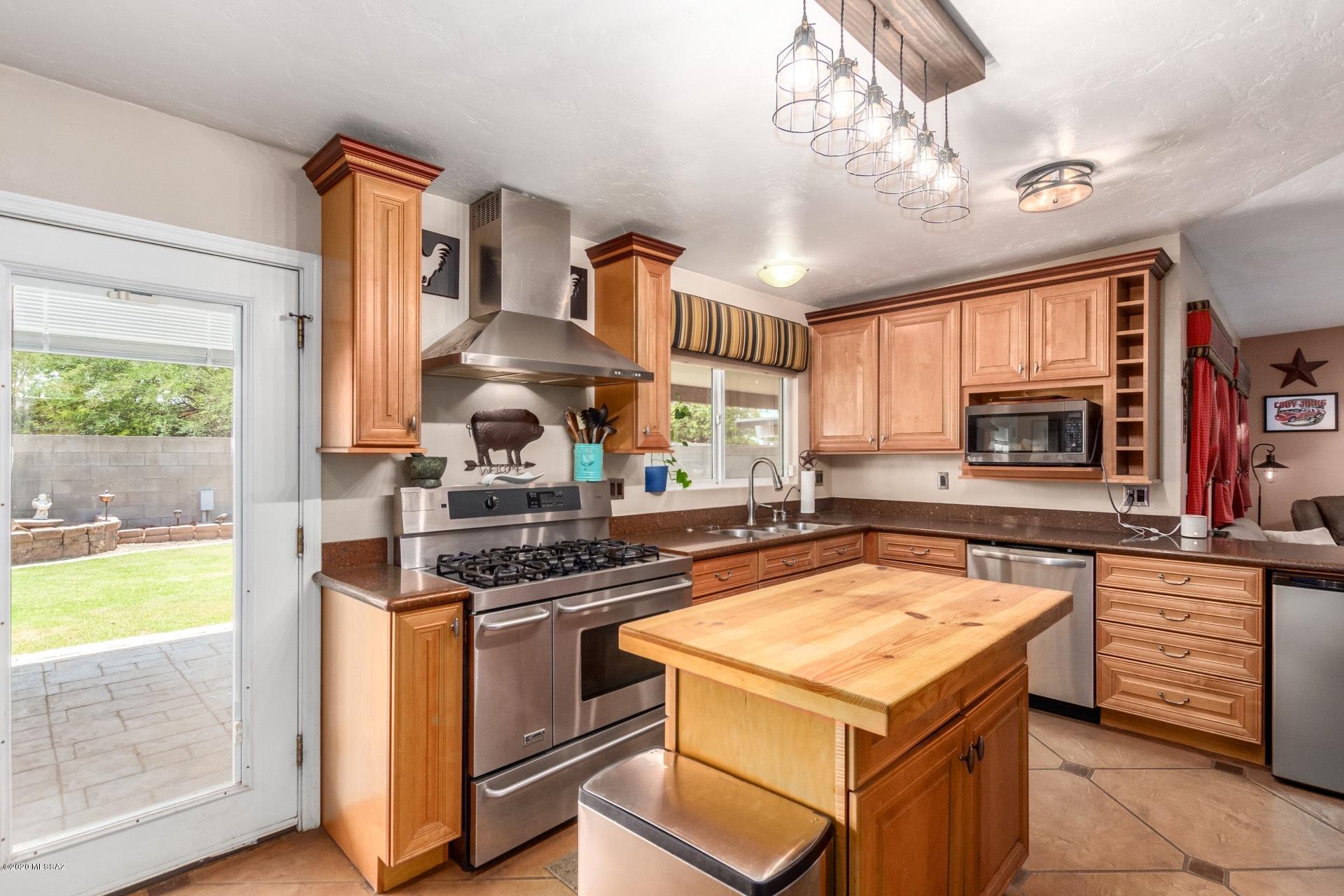 8822 E Holmes Street