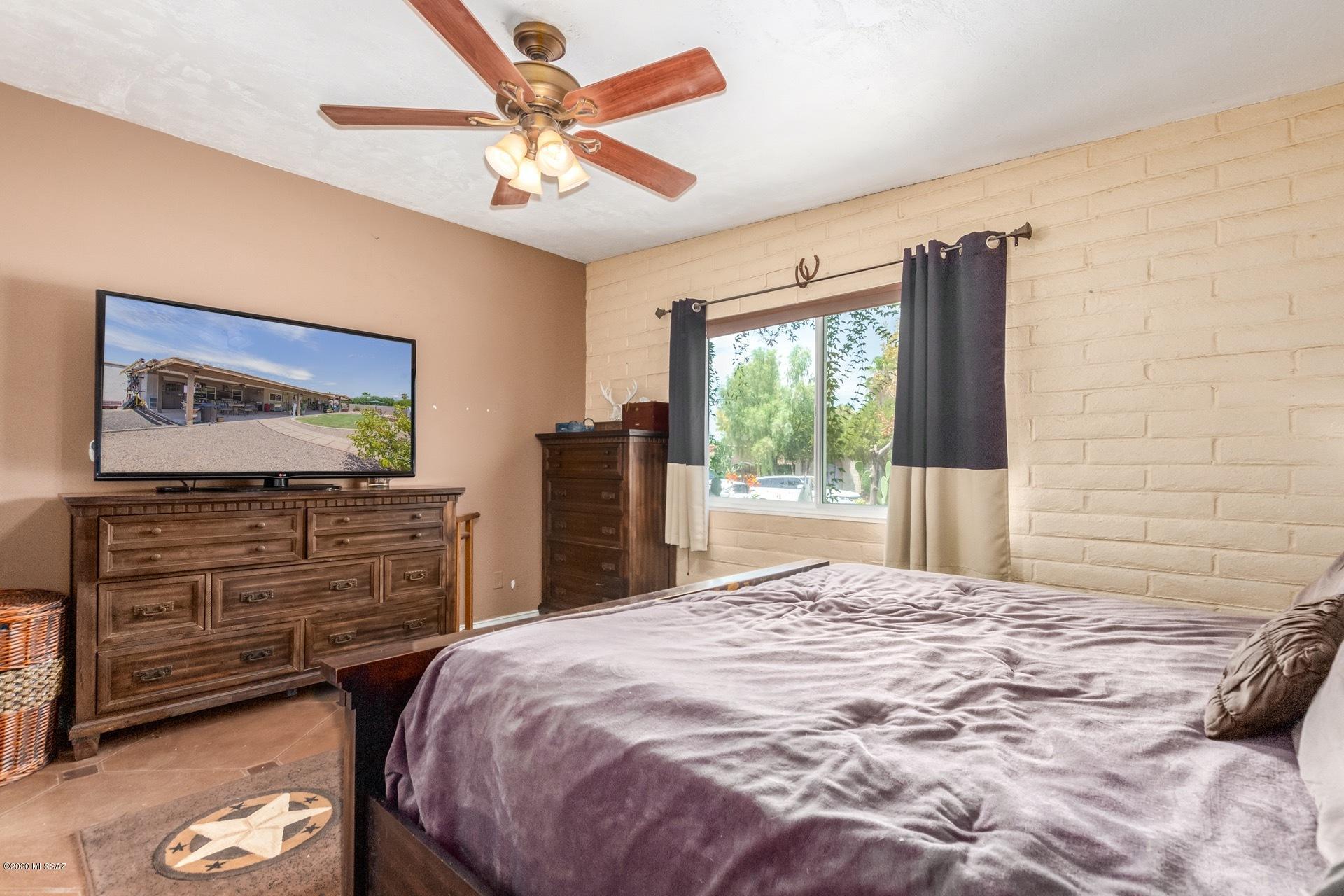 8822 E Holmes Street