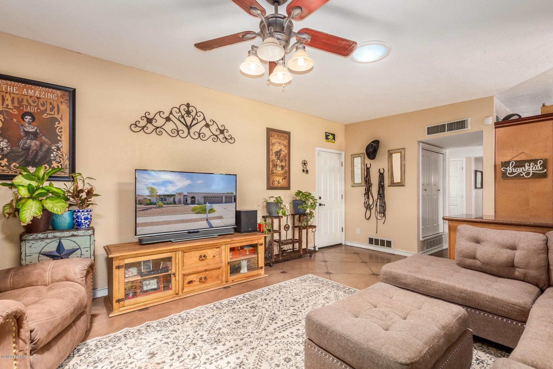 8822 E Holmes Street