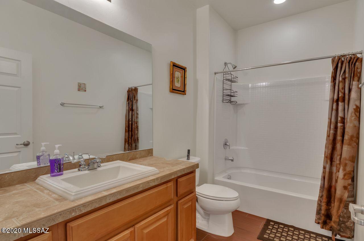 14320 N Arrowpoint Ash Avenue