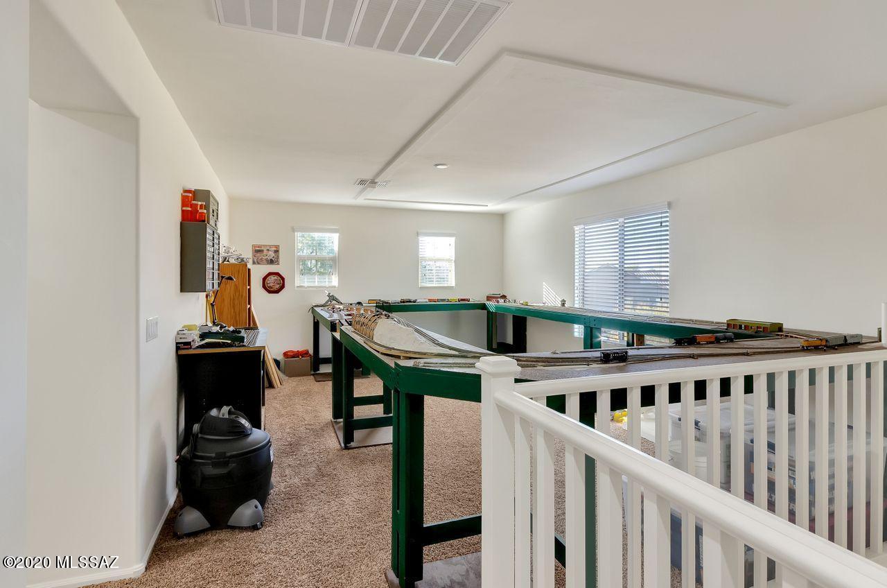 14320 N Arrowpoint Ash Avenue