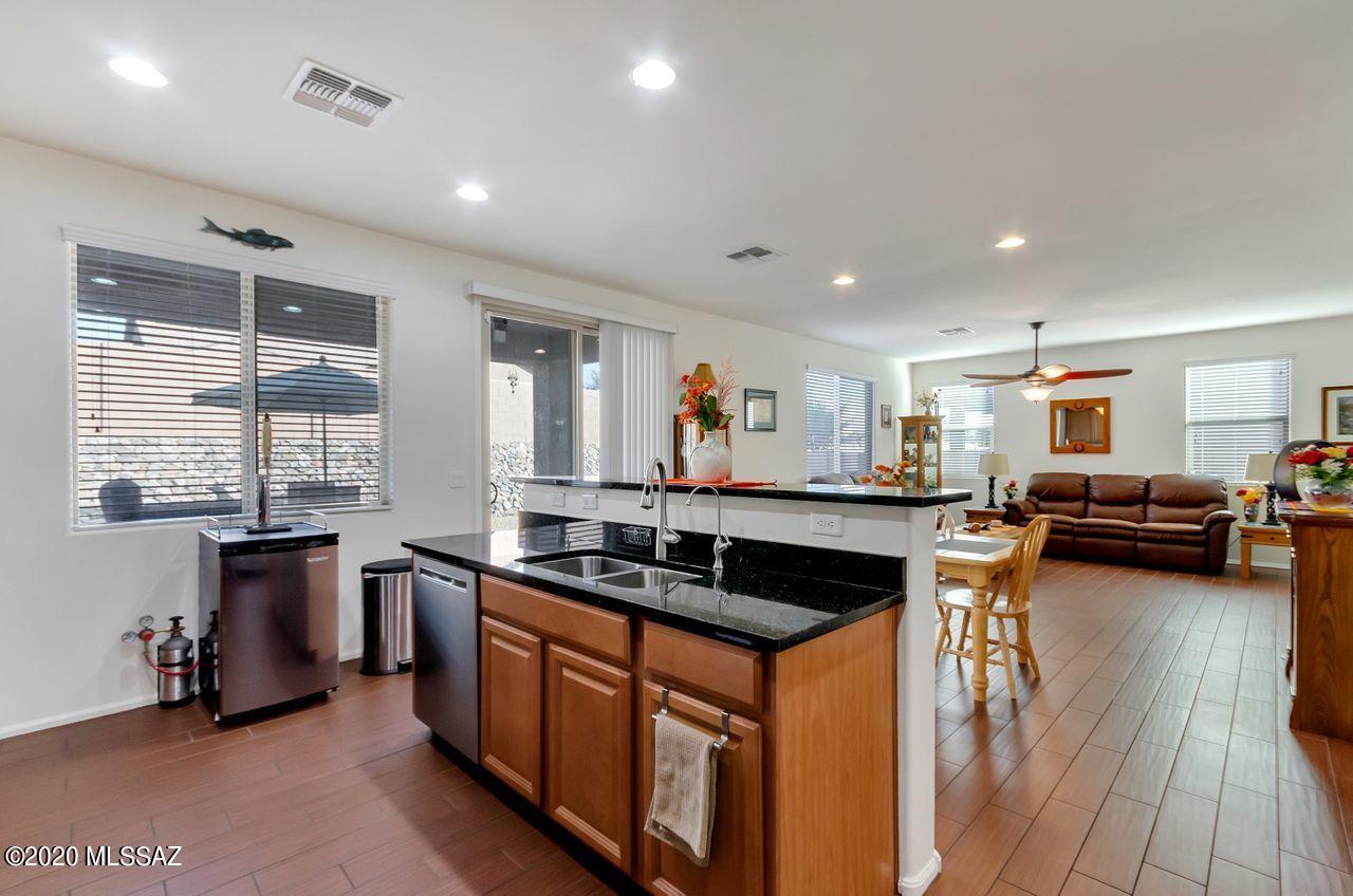 14320 N Arrowpoint Ash Avenue