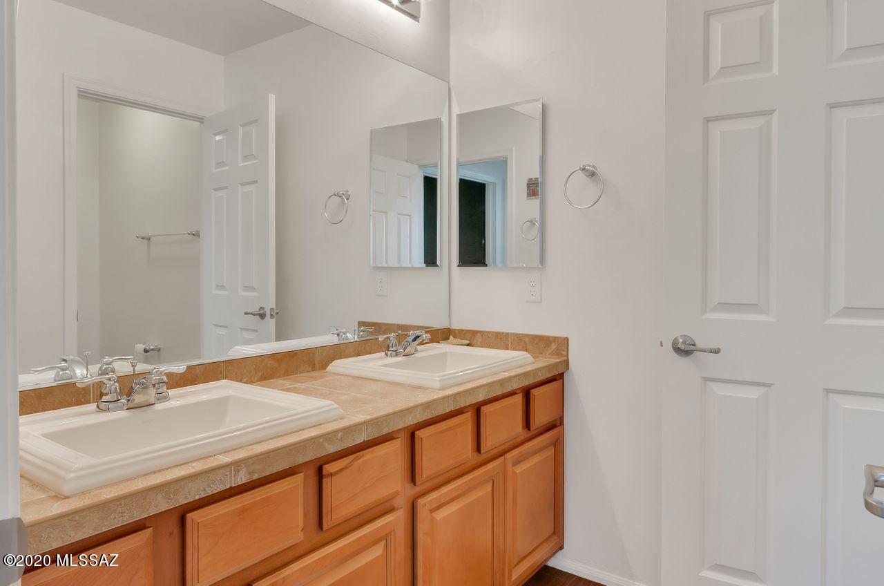 14320 N Arrowpoint Ash Avenue