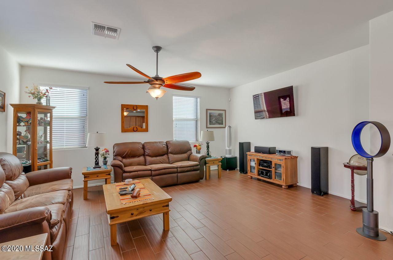 14320 N Arrowpoint Ash Avenue