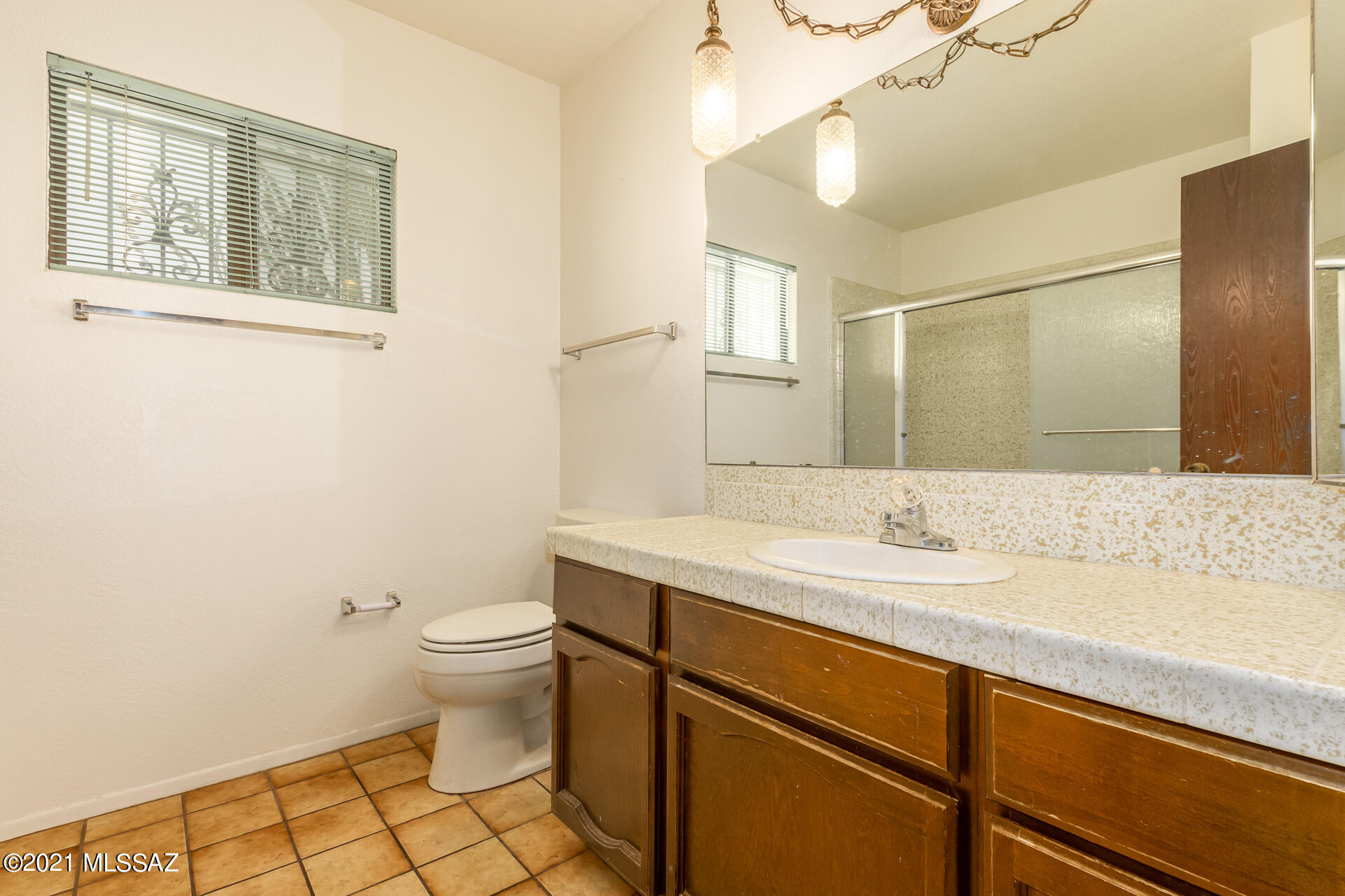 7001 E Hacienda Reposo