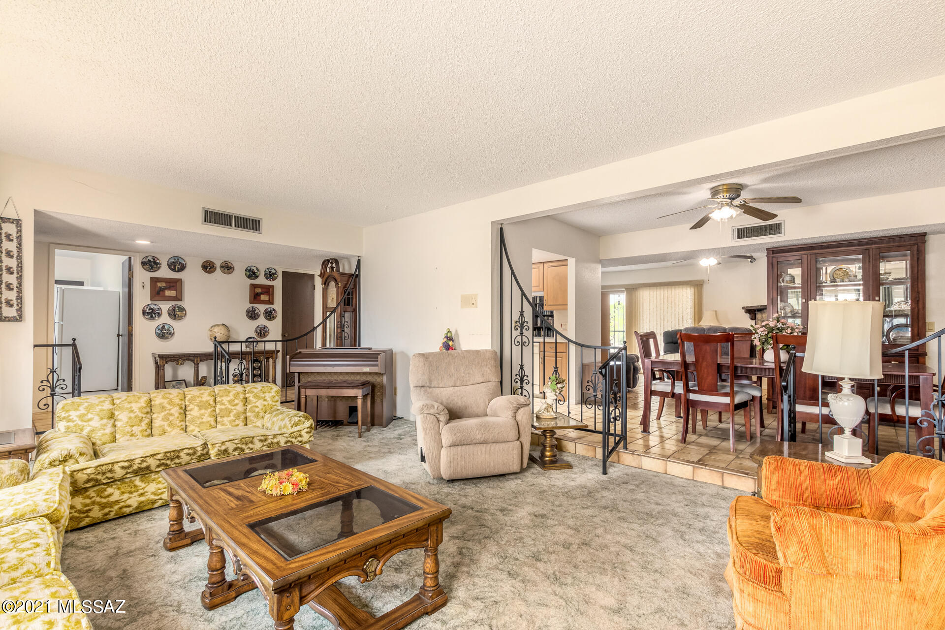 7001 E Hacienda Reposo