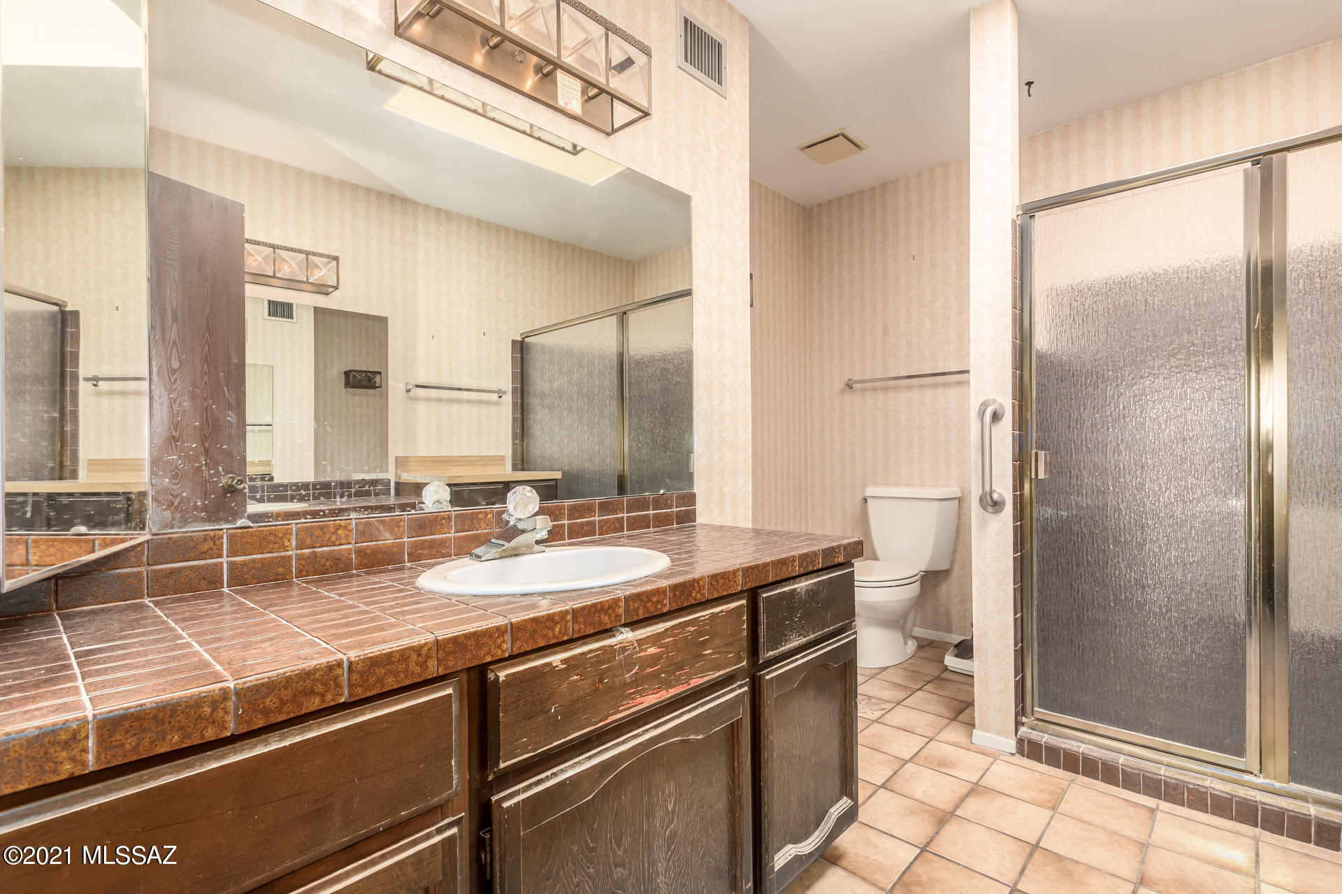 7001 E Hacienda Reposo