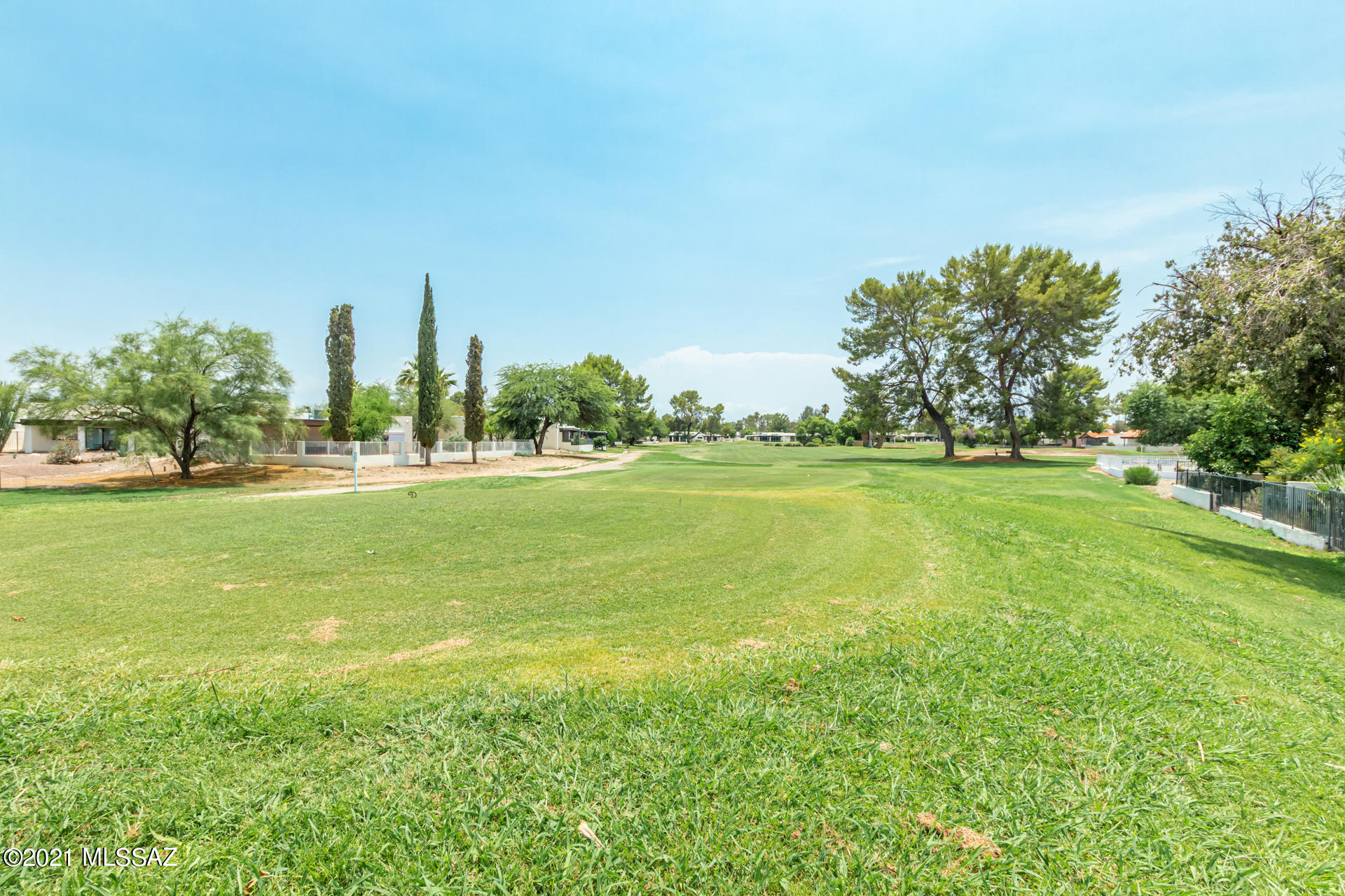 7001 E Hacienda Reposo