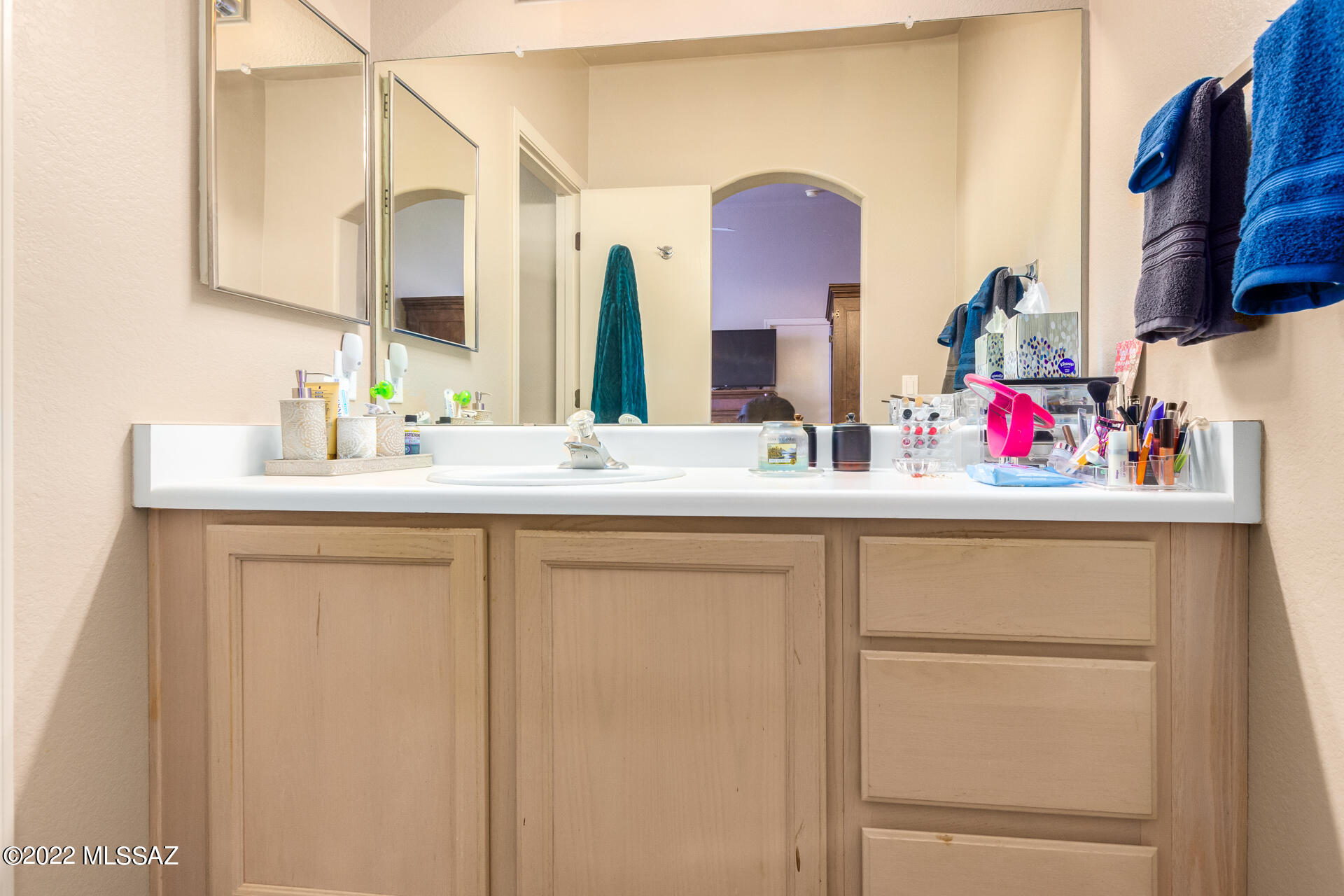 6544 W Plomosa Place