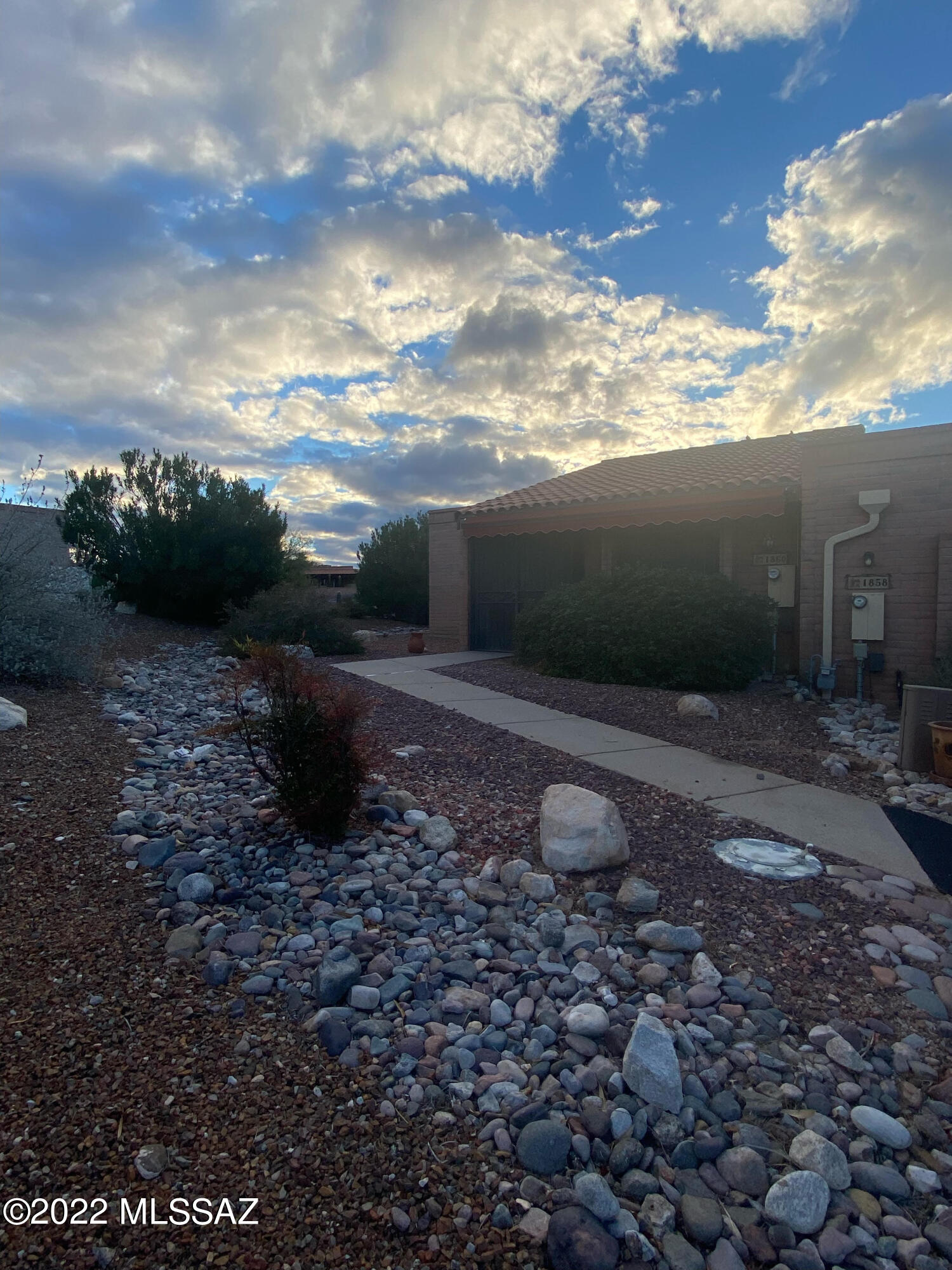 1860 W Dalehaven Circle