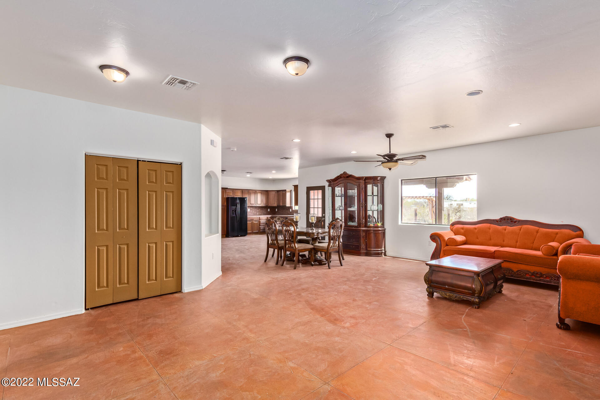 7611 W Illinois Street