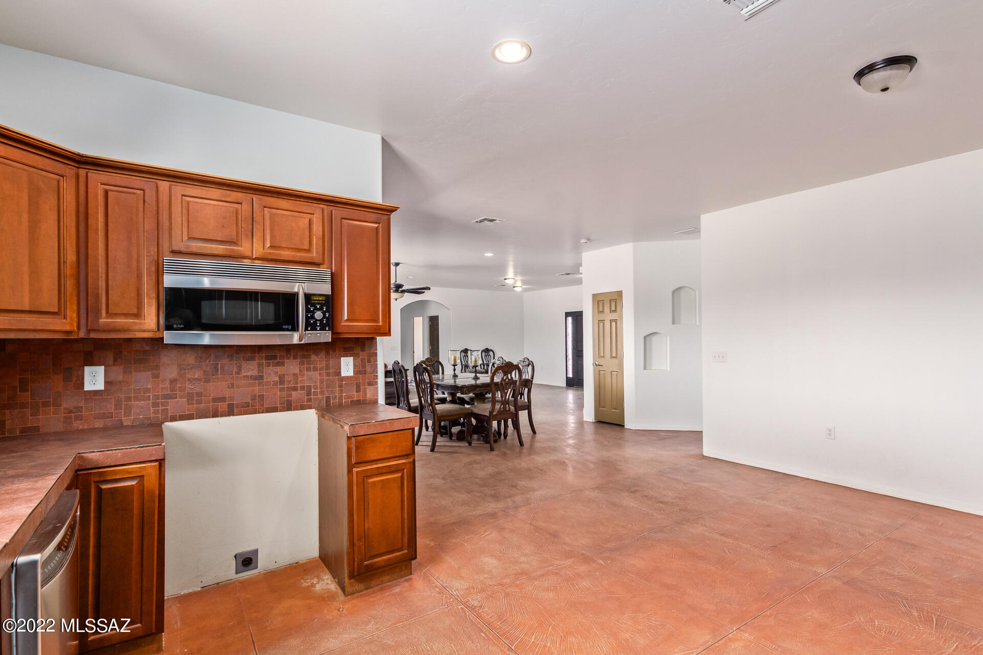 7611 W Illinois Street