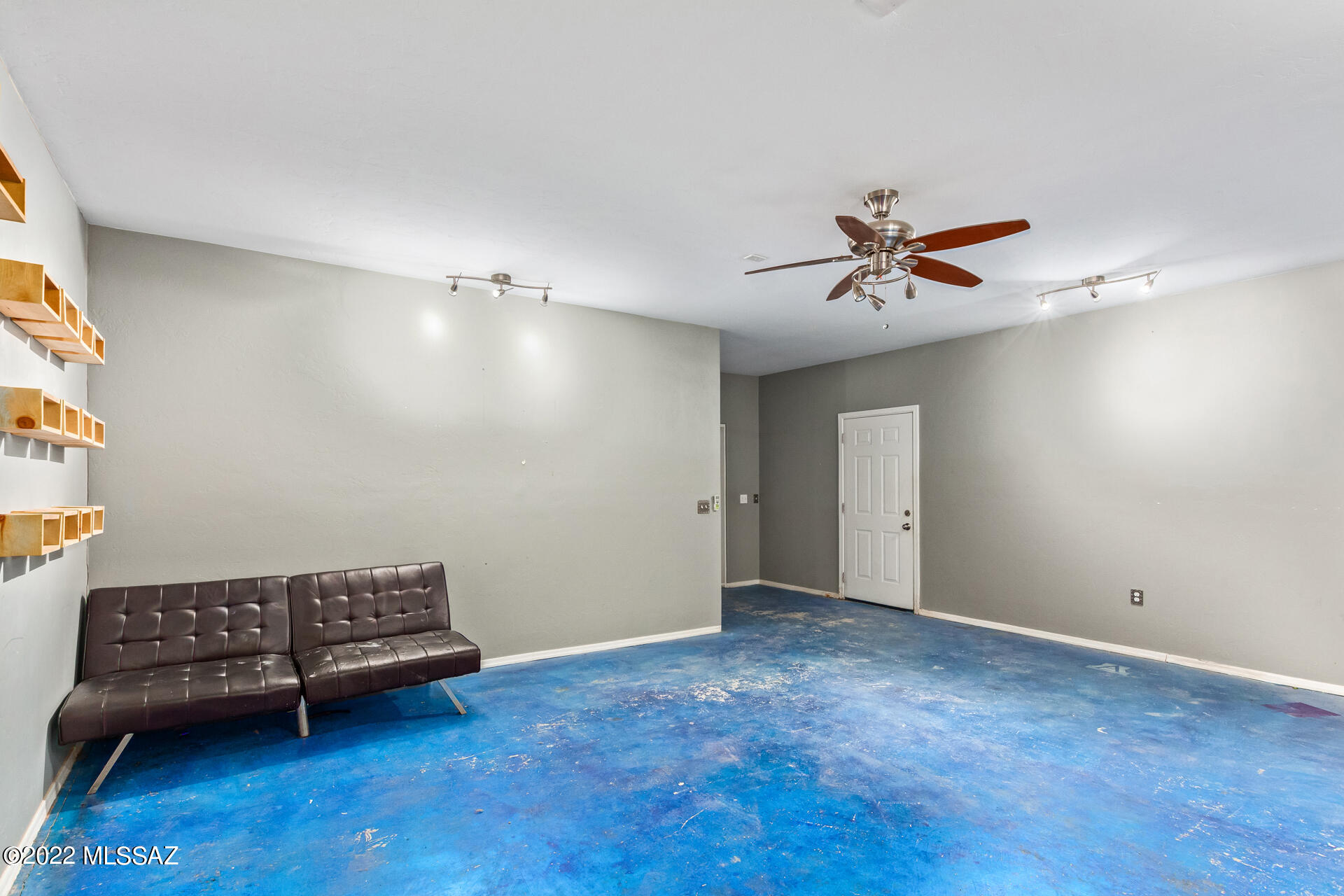 7611 W Illinois Street