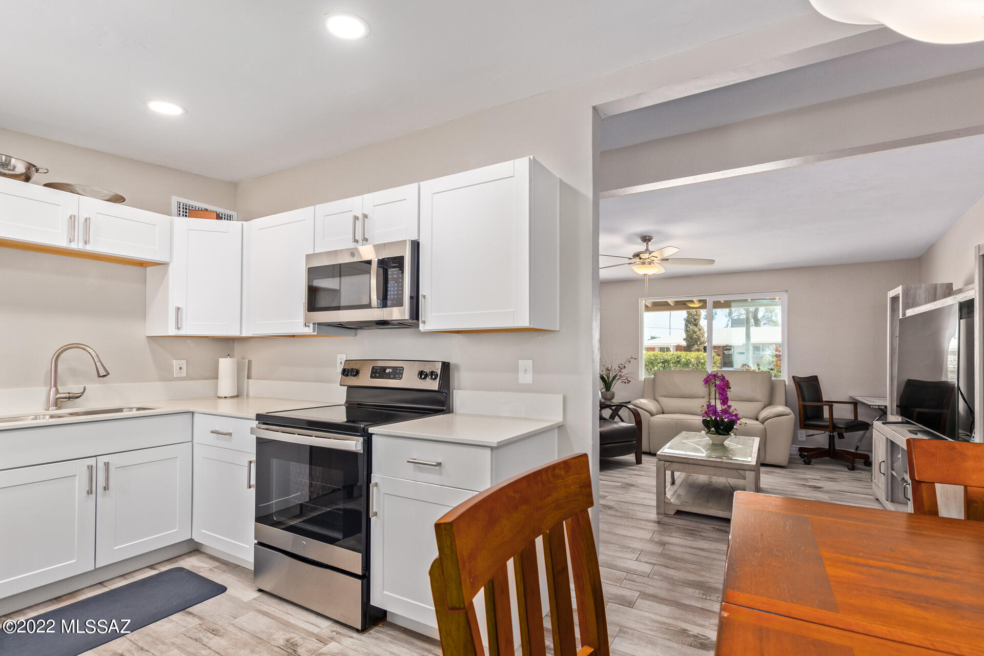 6325 E Calle Bellatrix