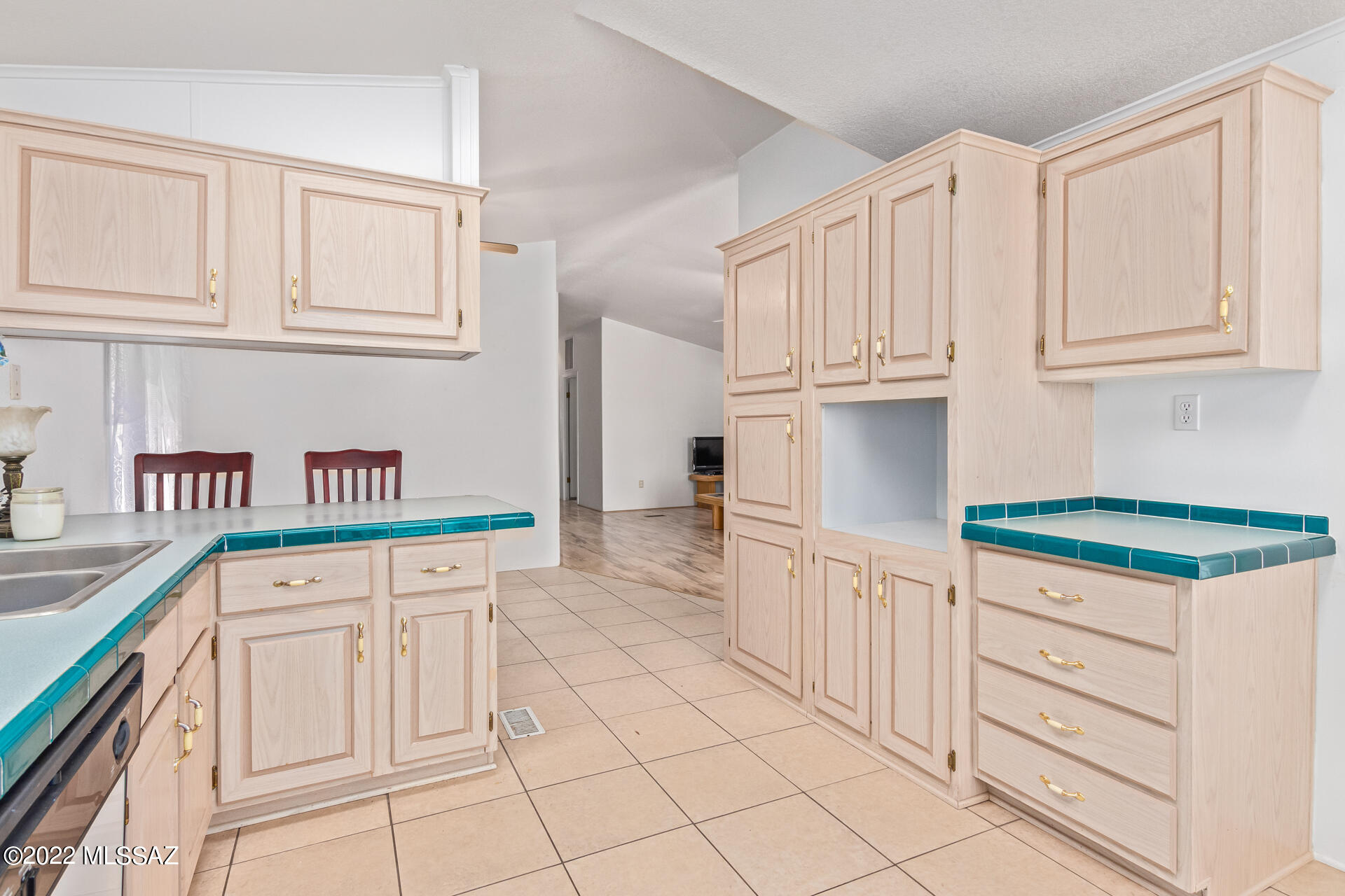 3752 S John Hay Avenue