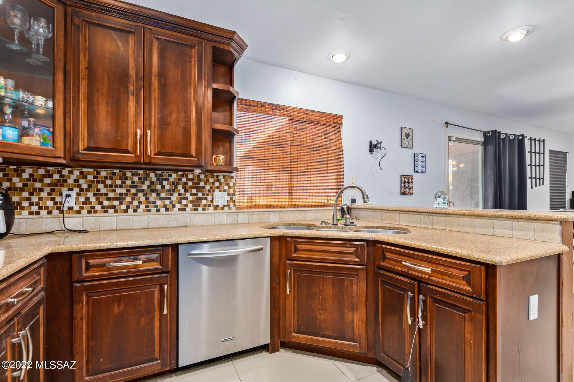 6914 S Copper Bloom Avenue