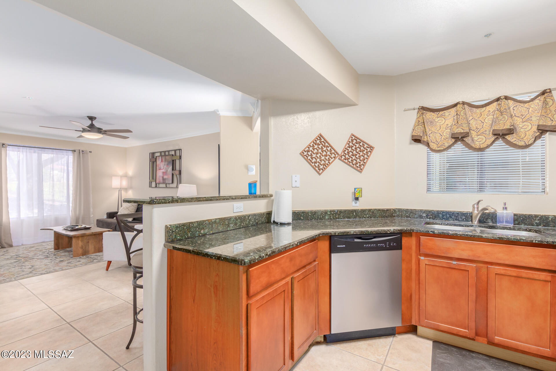 5751 N Kolb Road Unit: 42102