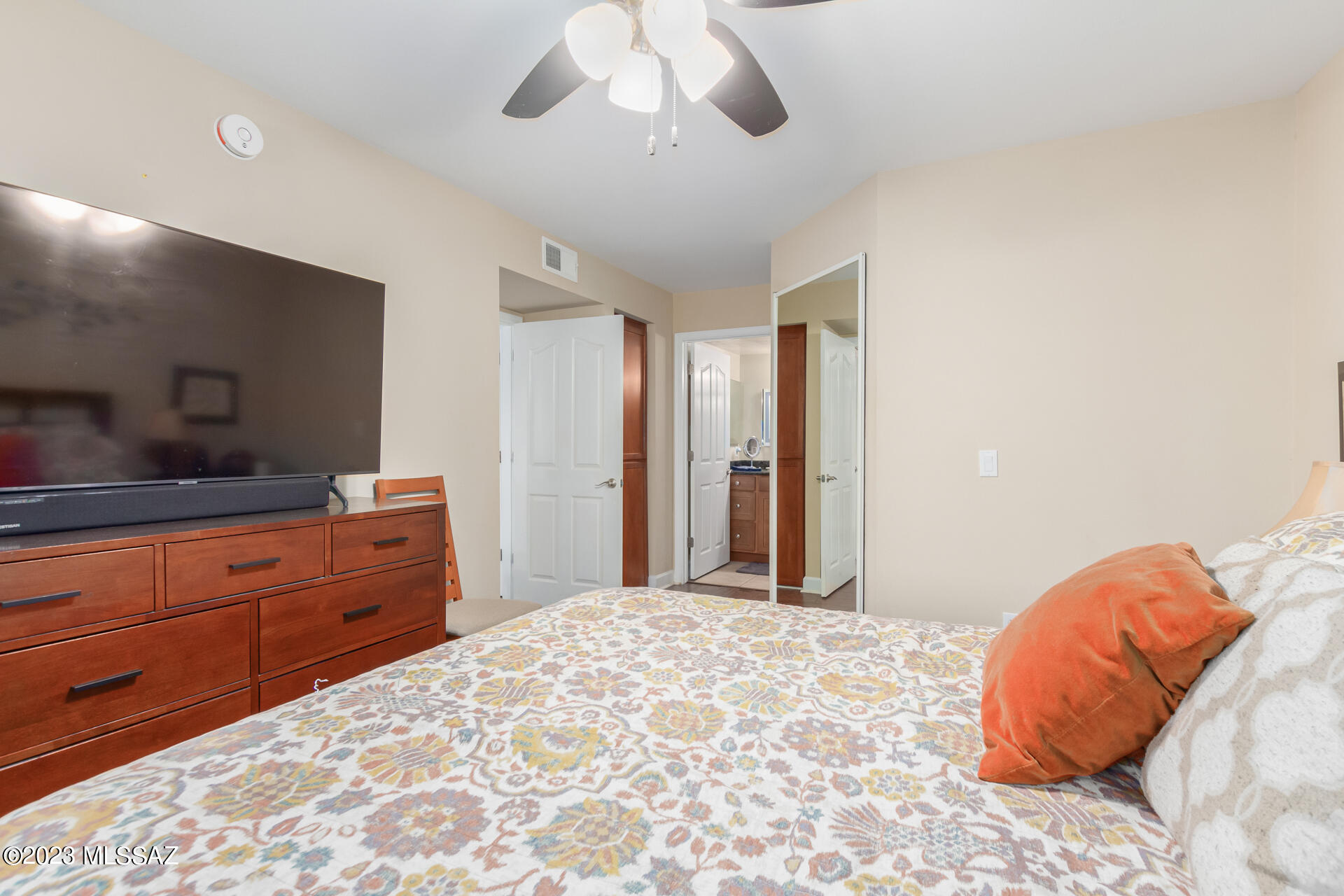 5751 N Kolb Road Unit: 42102