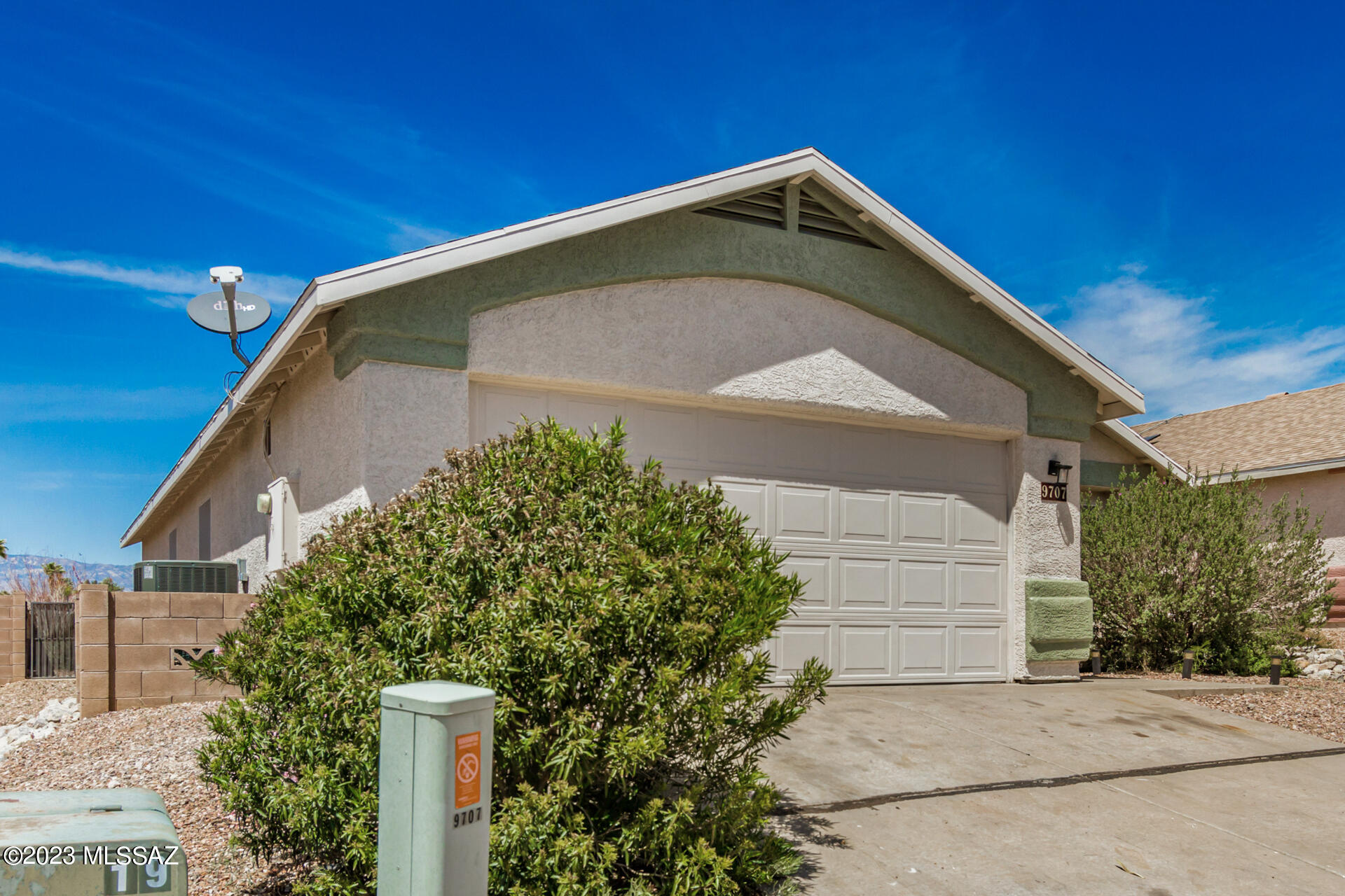 9707 E Vendela Street