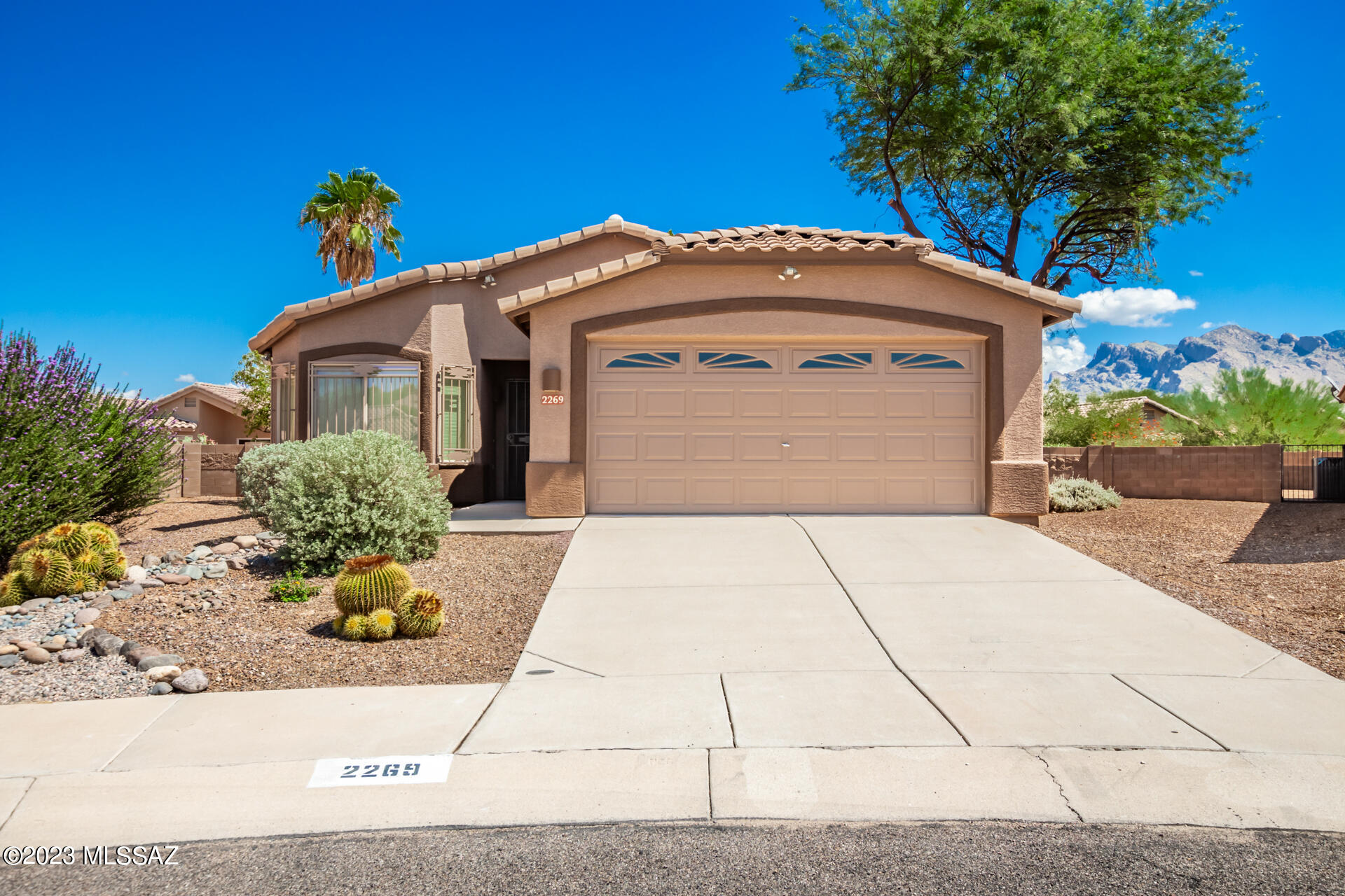 2269 W Enchantment Place