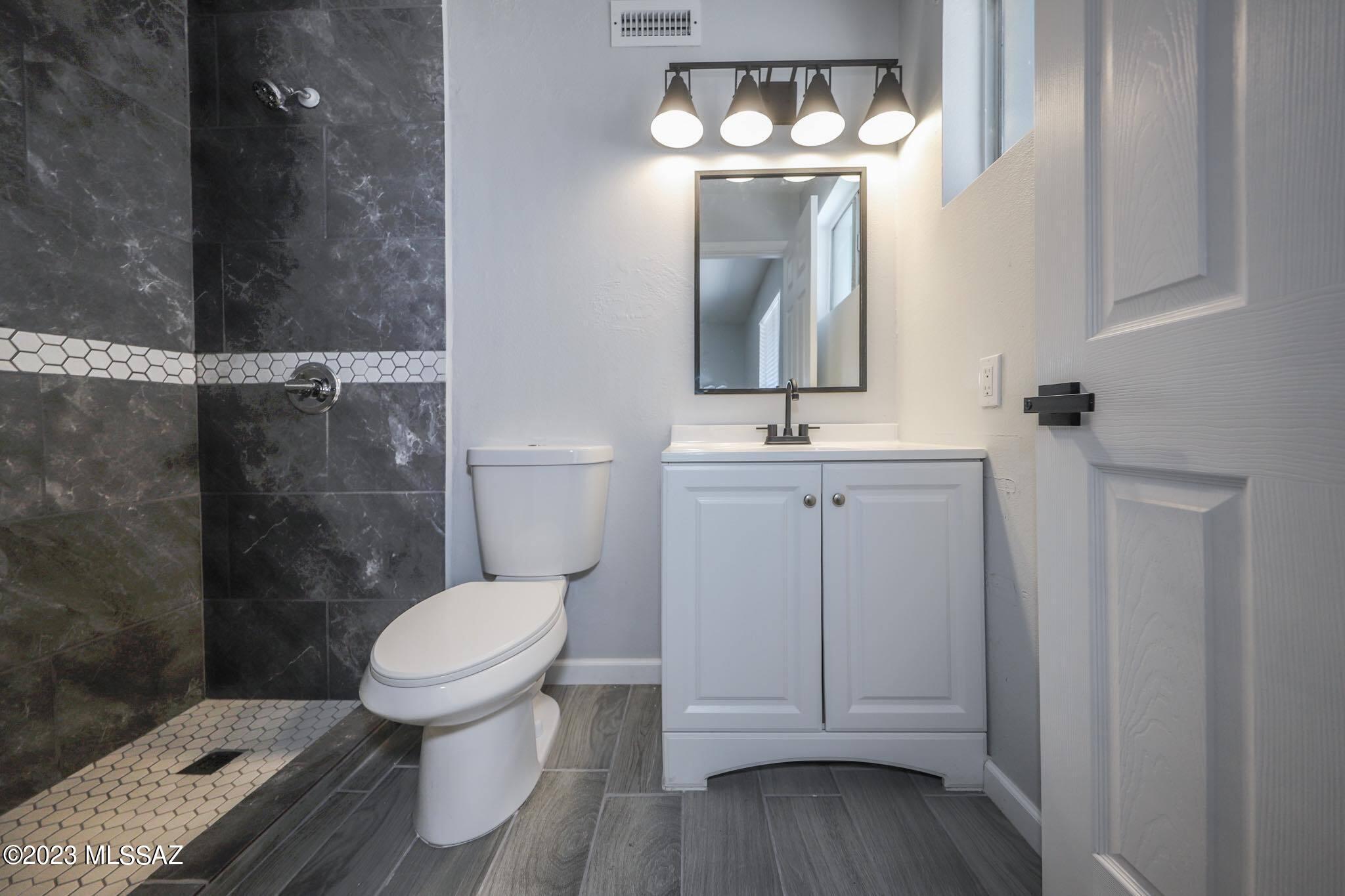 2128 E Alaska Street