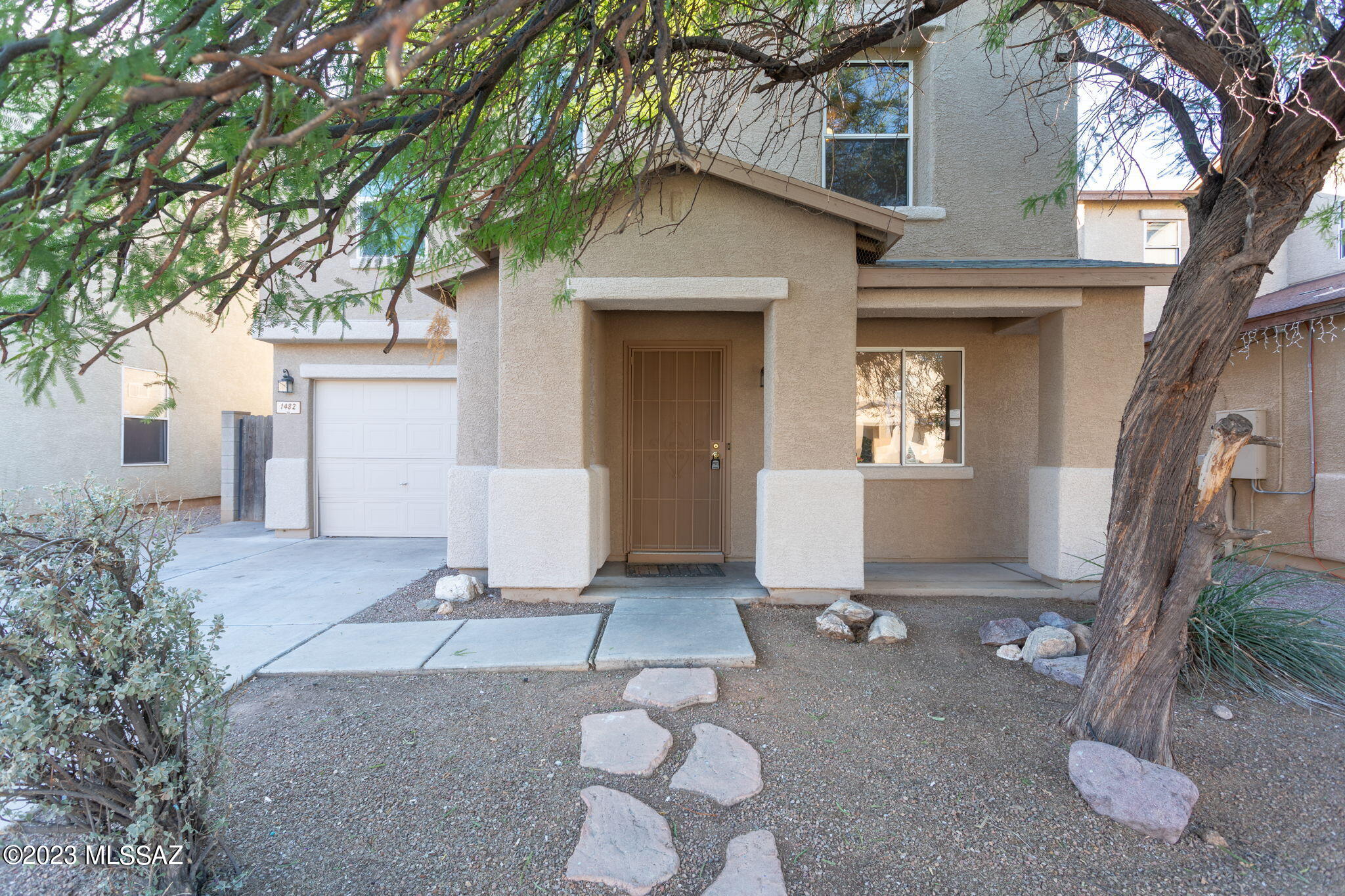 1482 E Melridge Street