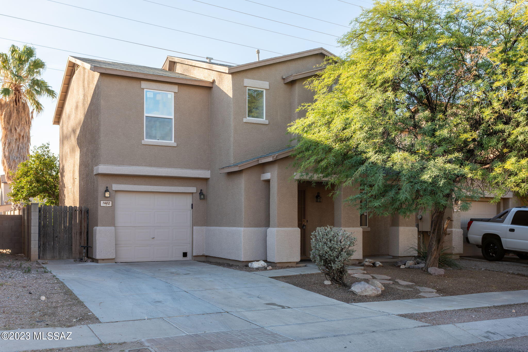 1482 E Melridge Street