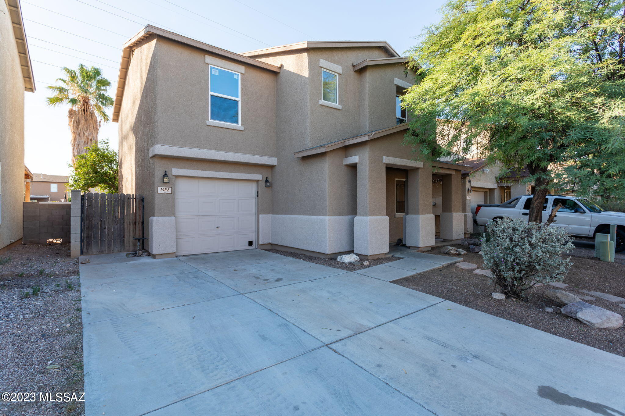 1482 E Melridge Street