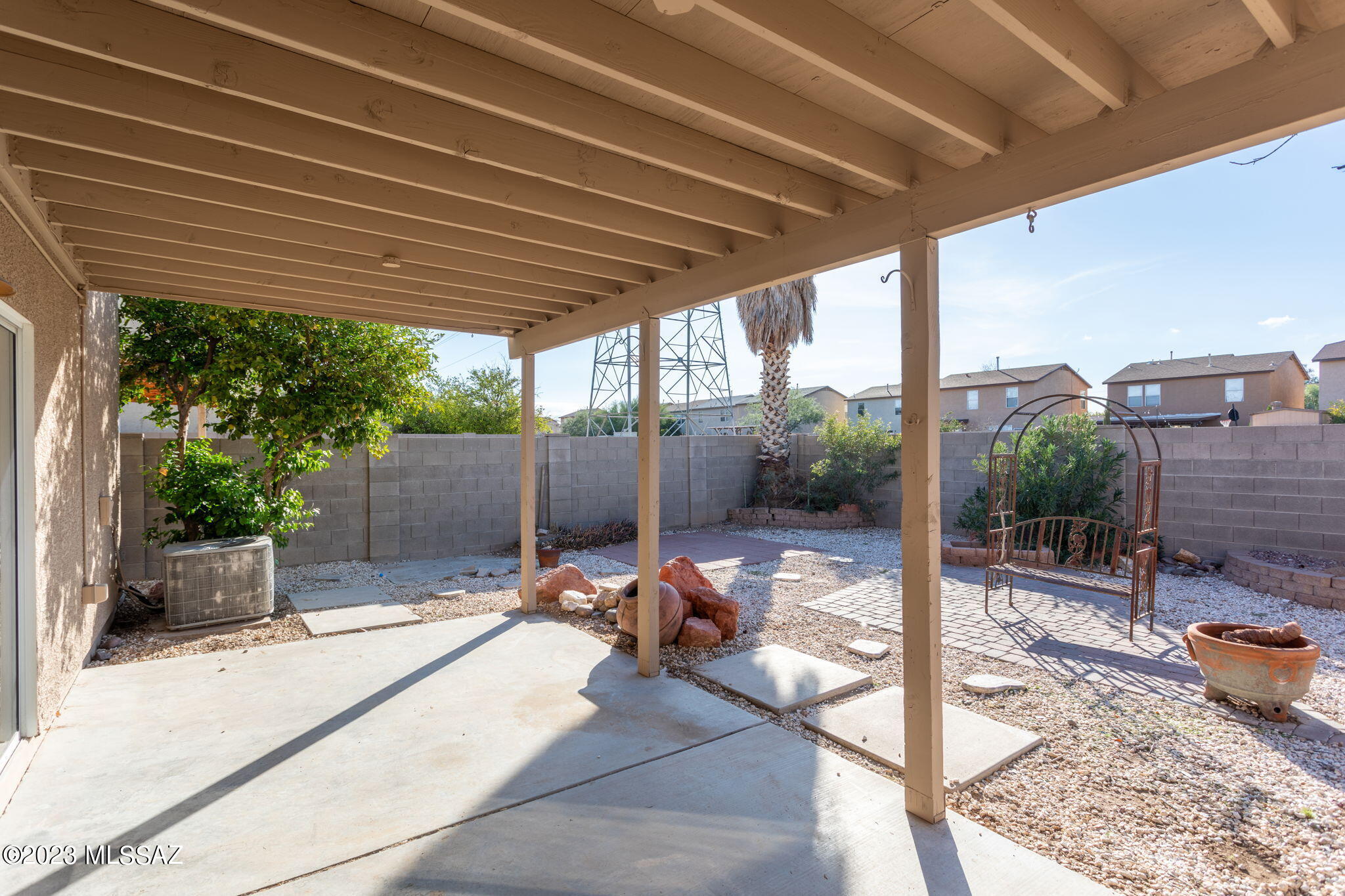 1482 E Melridge Street