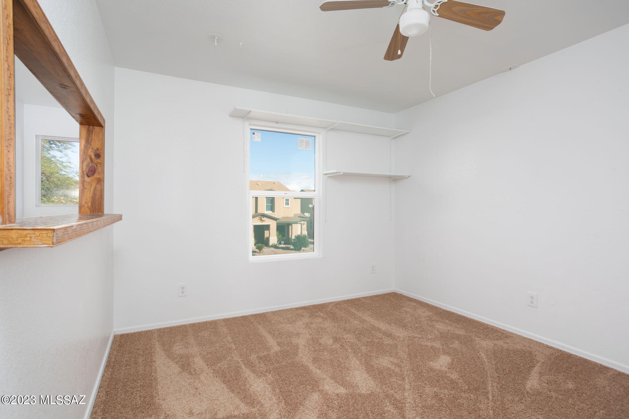 1482 E Melridge Street