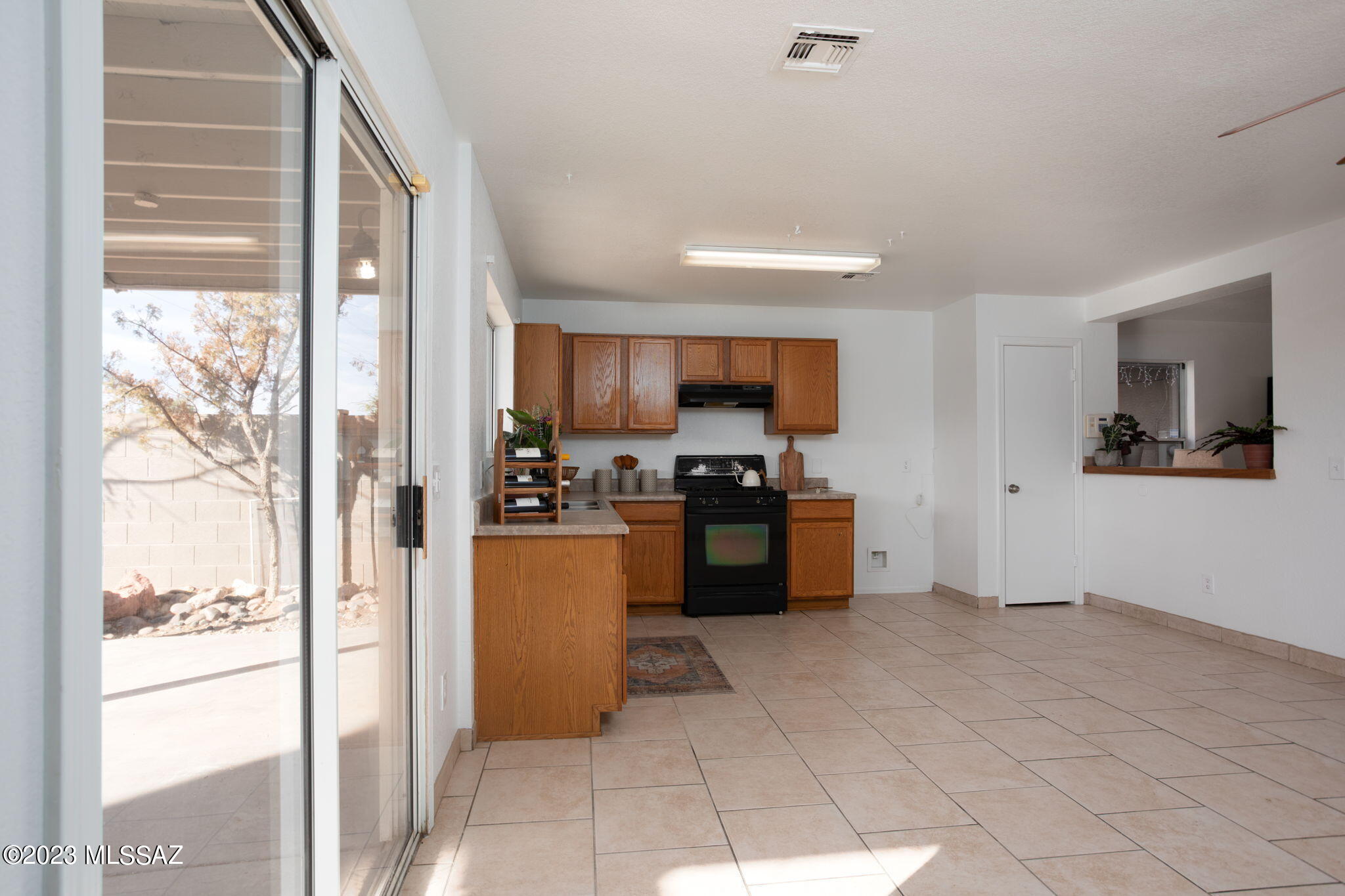 1482 E Melridge Street