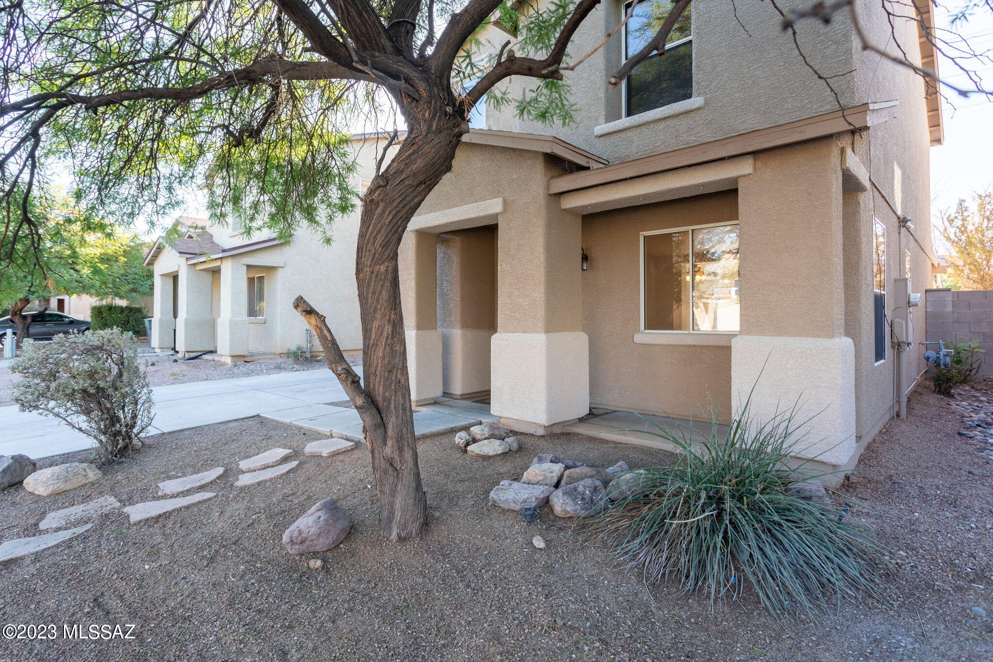 1482 E Melridge Street