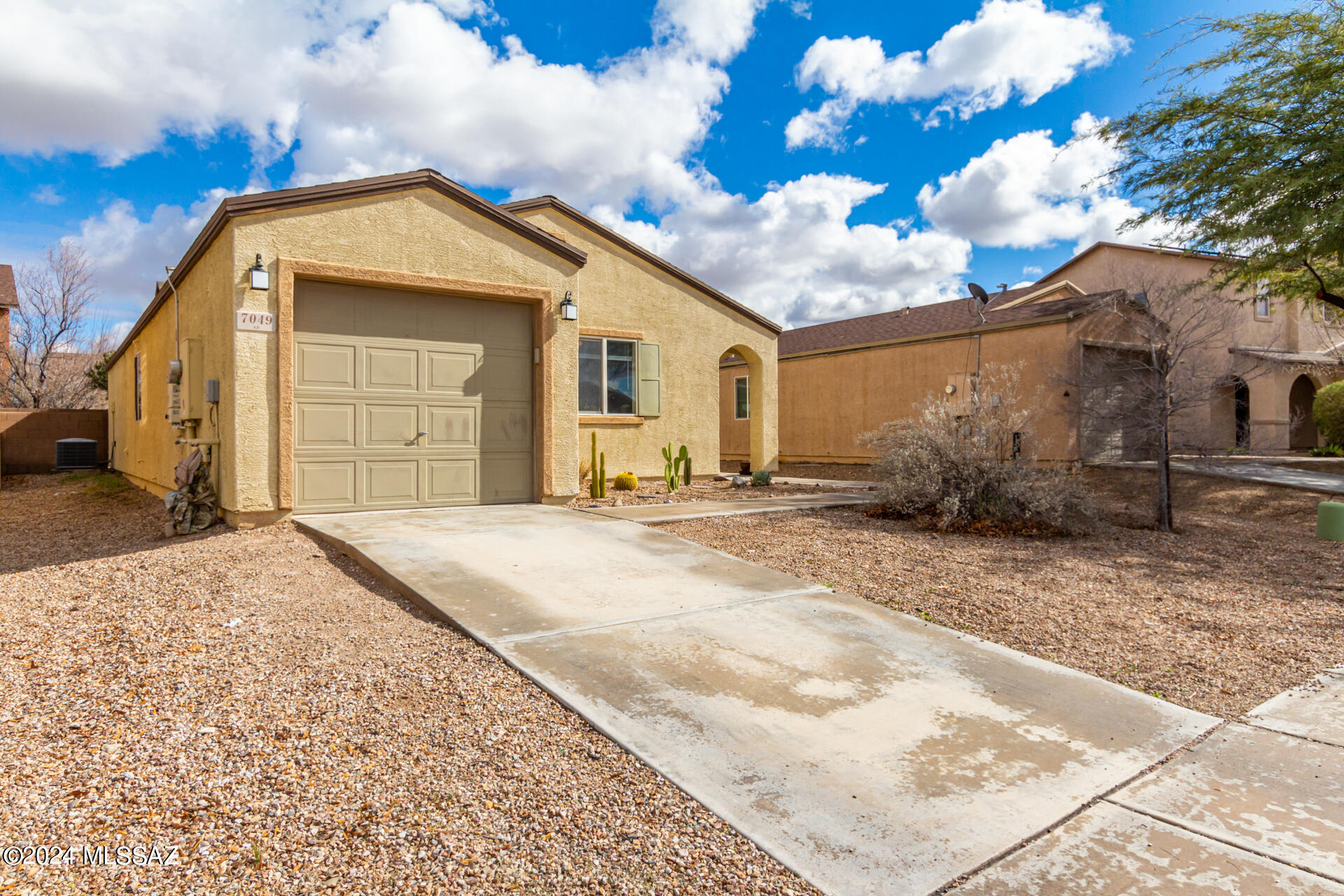 7049 S Red Maids Drive