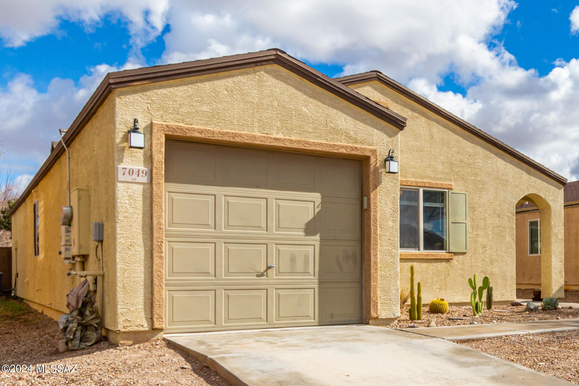 7049 S Red Maids Drive