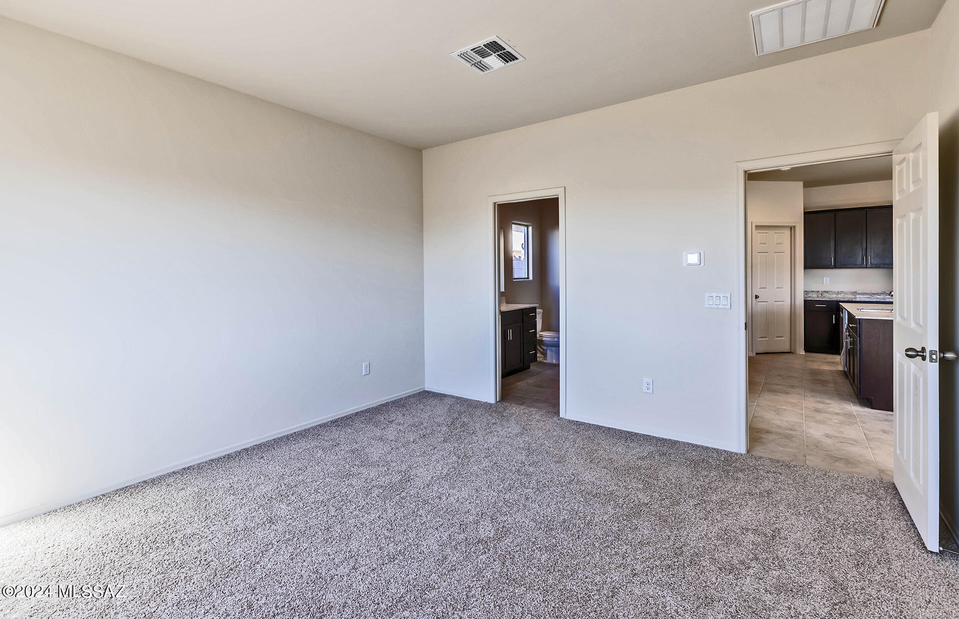 885 W Calle El Acuario