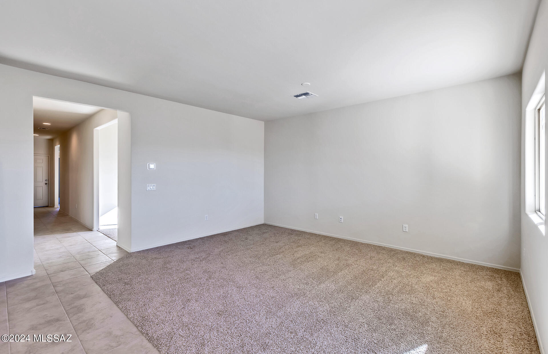 885 W Calle El Acuario