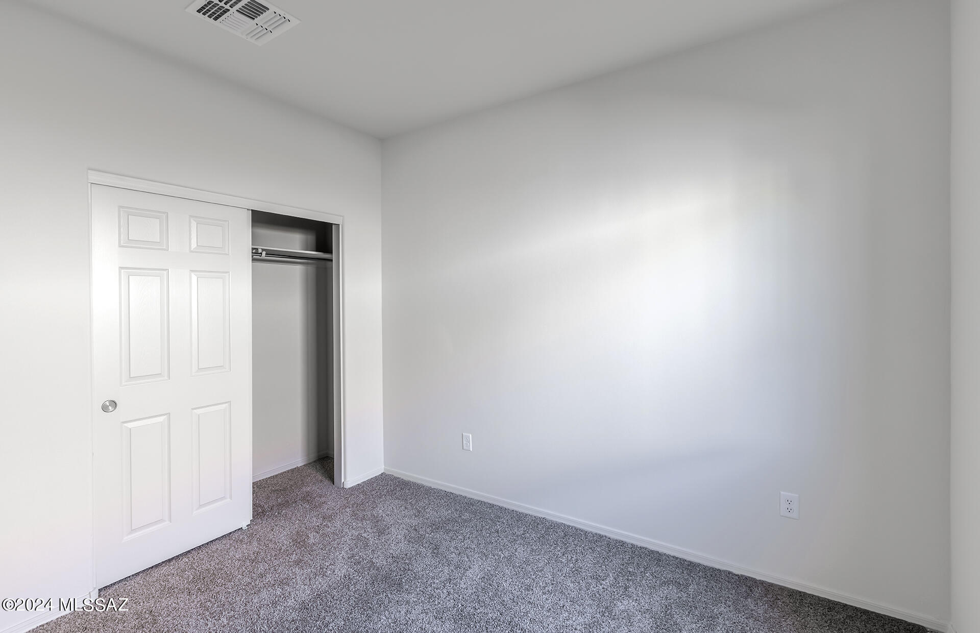 885 W Calle El Acuario