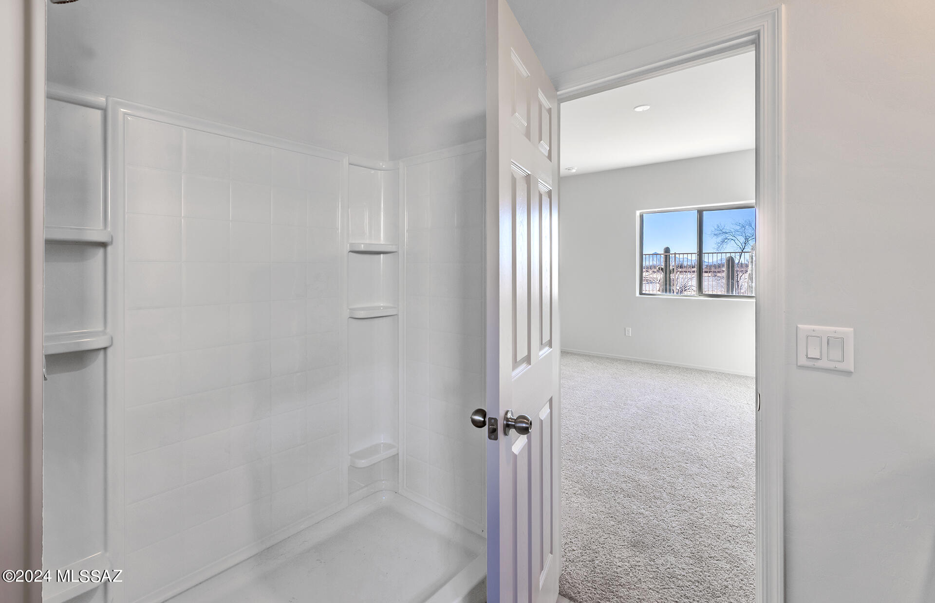 885 W Calle El Acuario