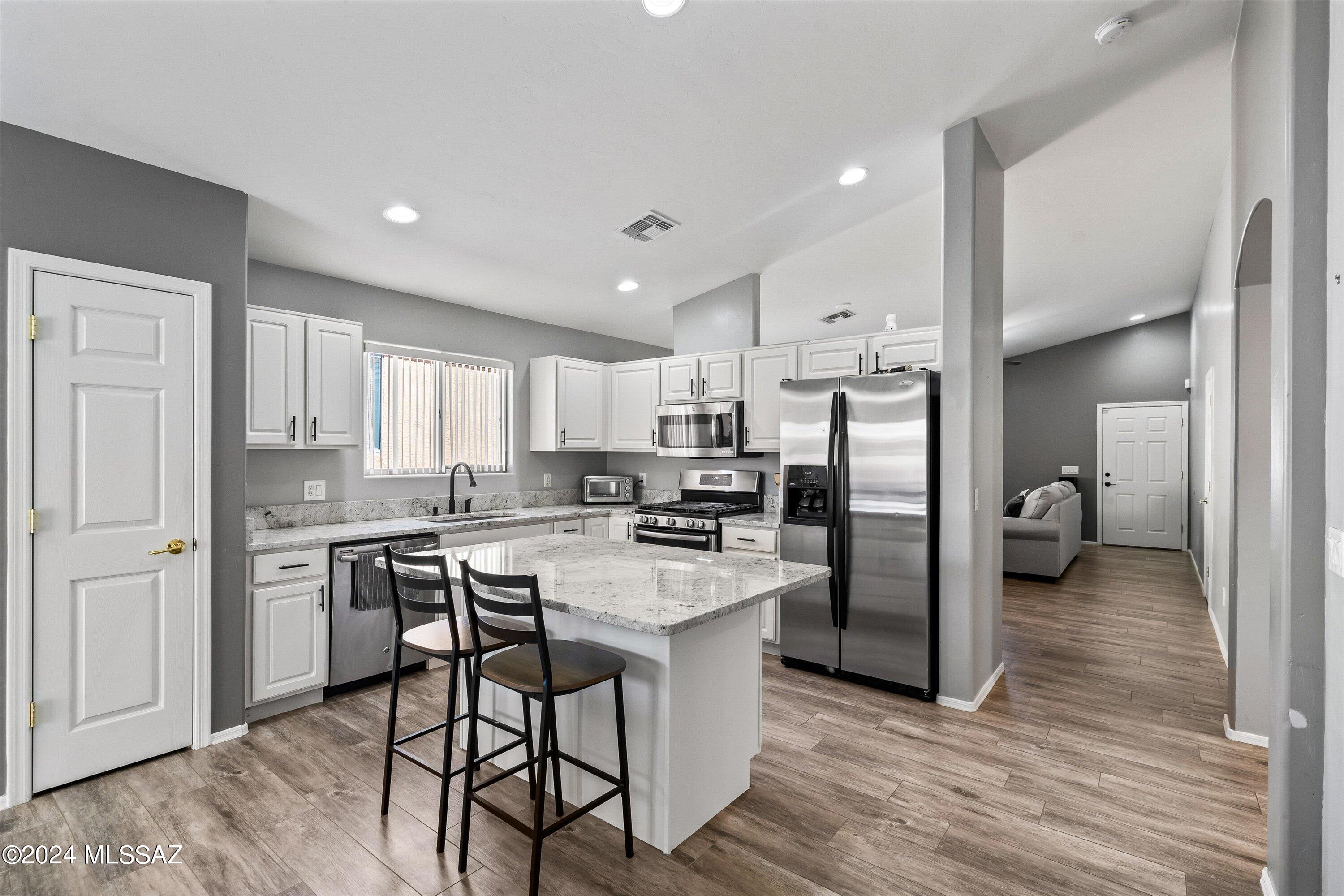 28 W Eric Dorman Street