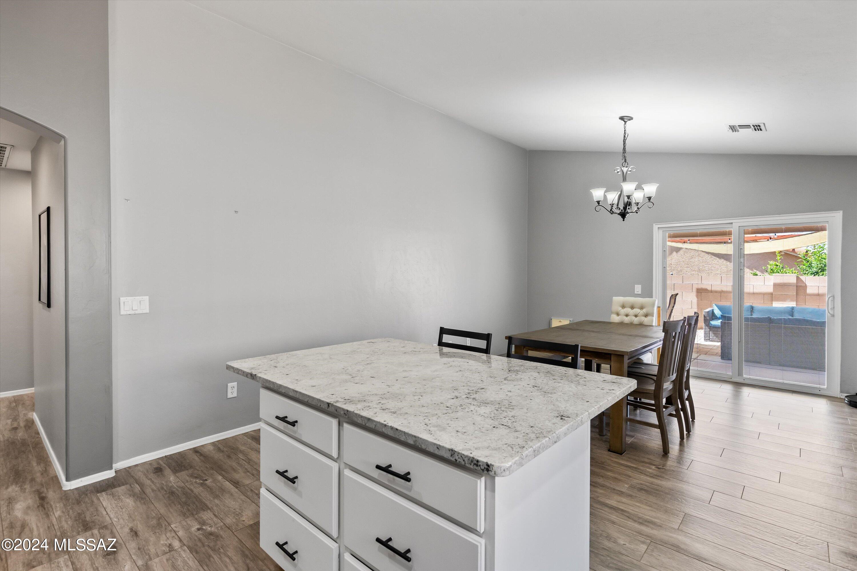 28 W Eric Dorman Street