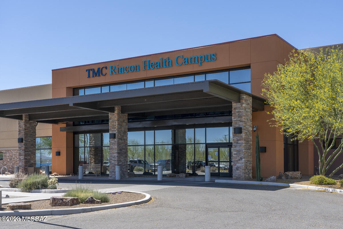 9121 E White Bluff Court