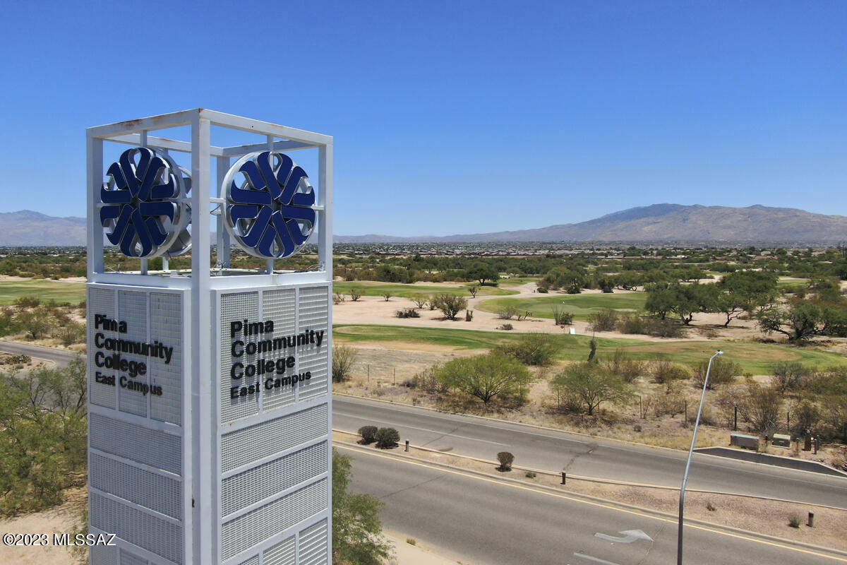 9121 E White Bluff Court